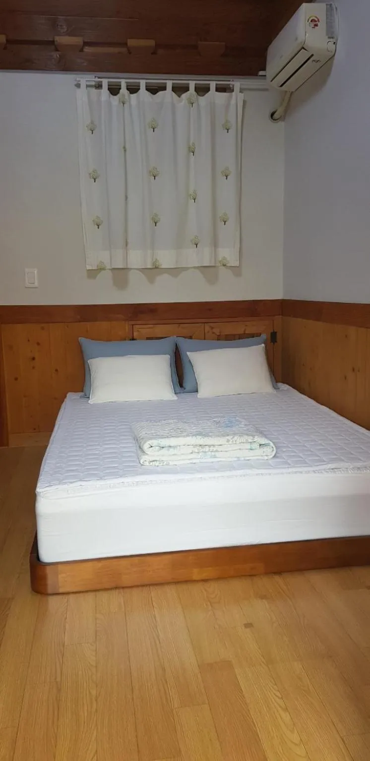 Bed in Starlight Rest Area