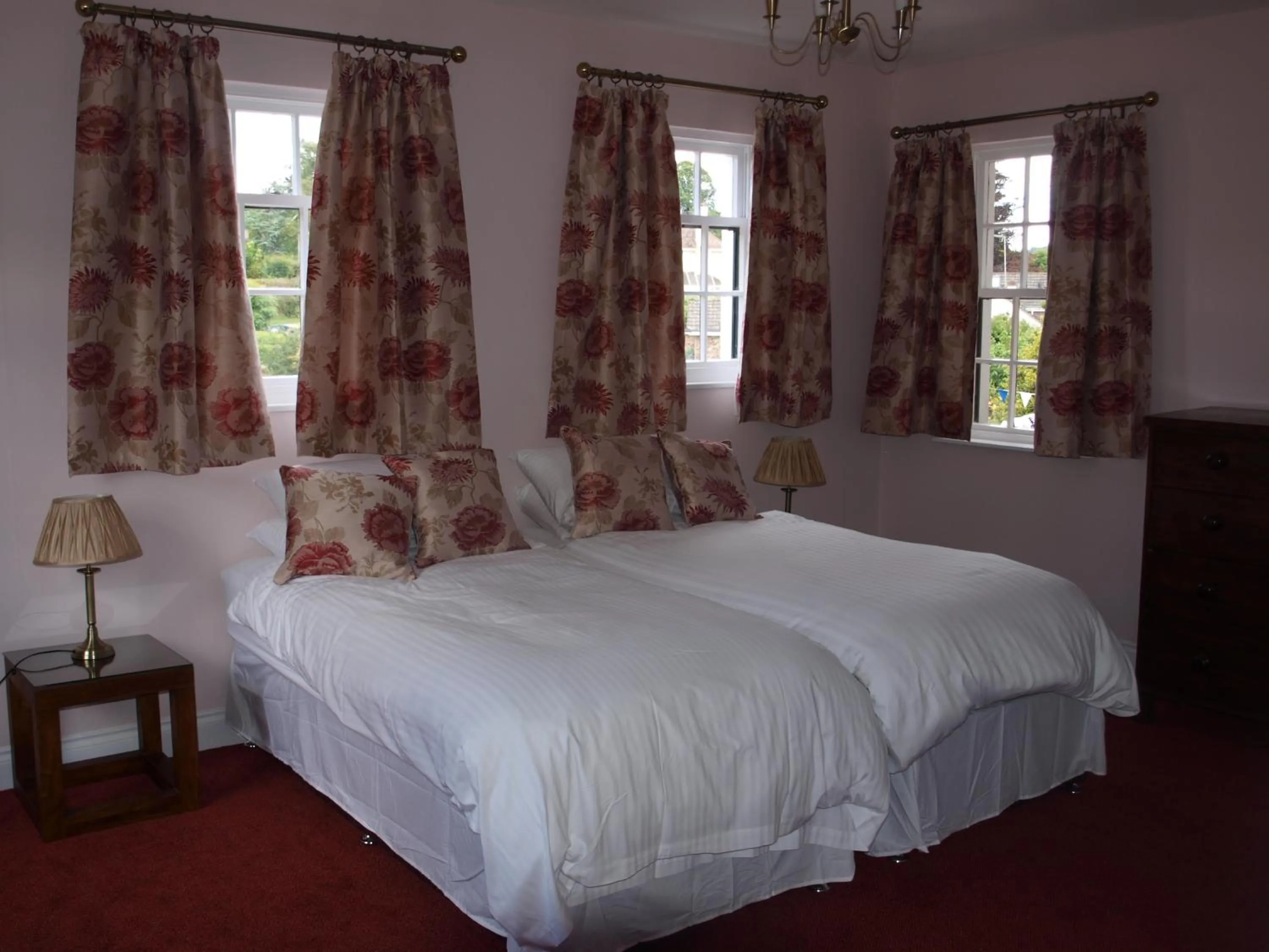 Day, Bed in Manor Inn Galmpton