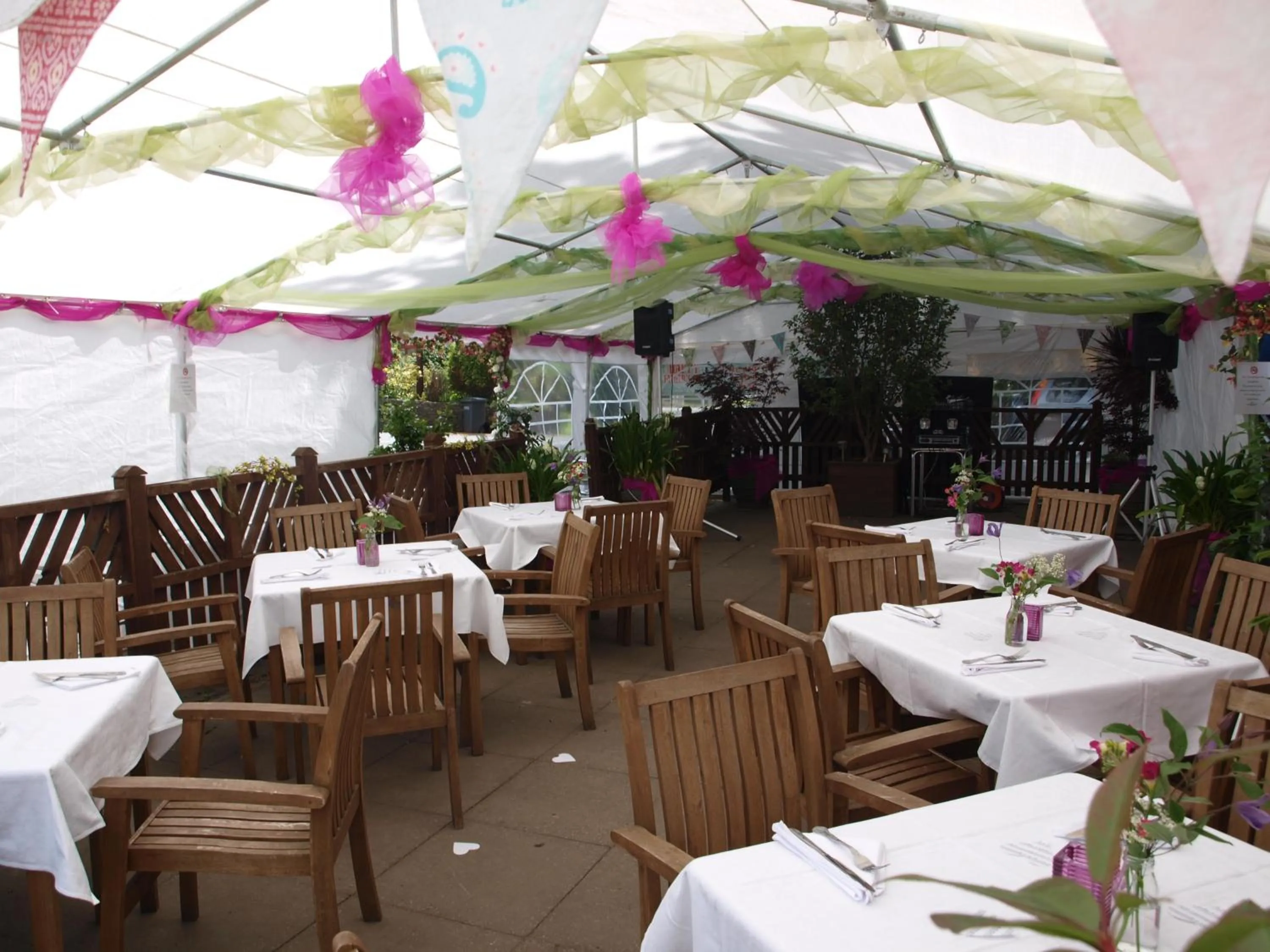 Patio in Manor Inn Galmpton
