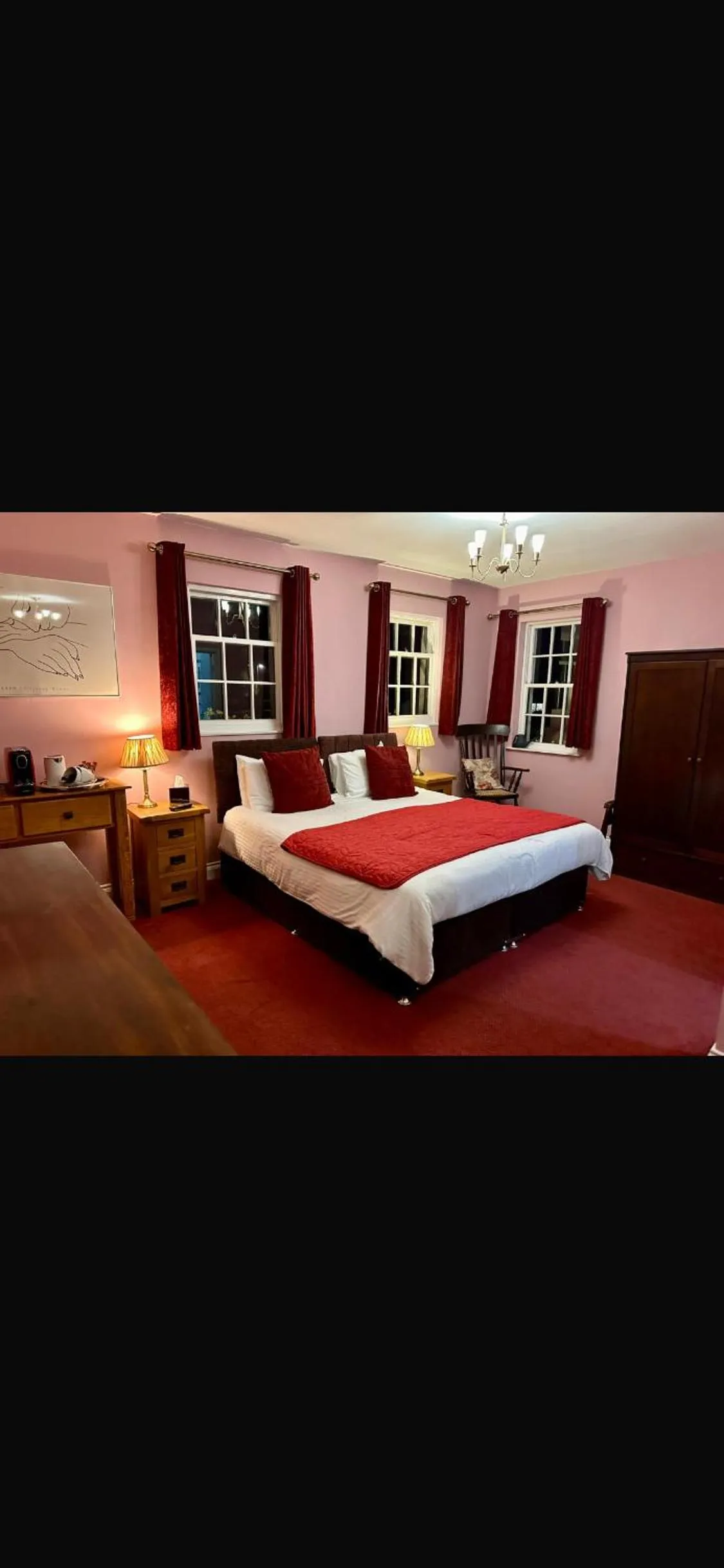 Bed in Manor Inn Galmpton