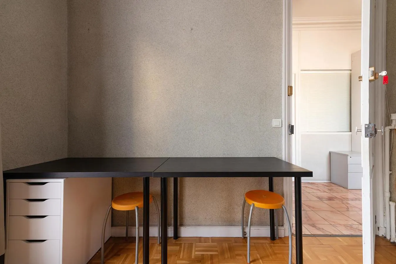 Property building in Cameleon Paris Guesthouse