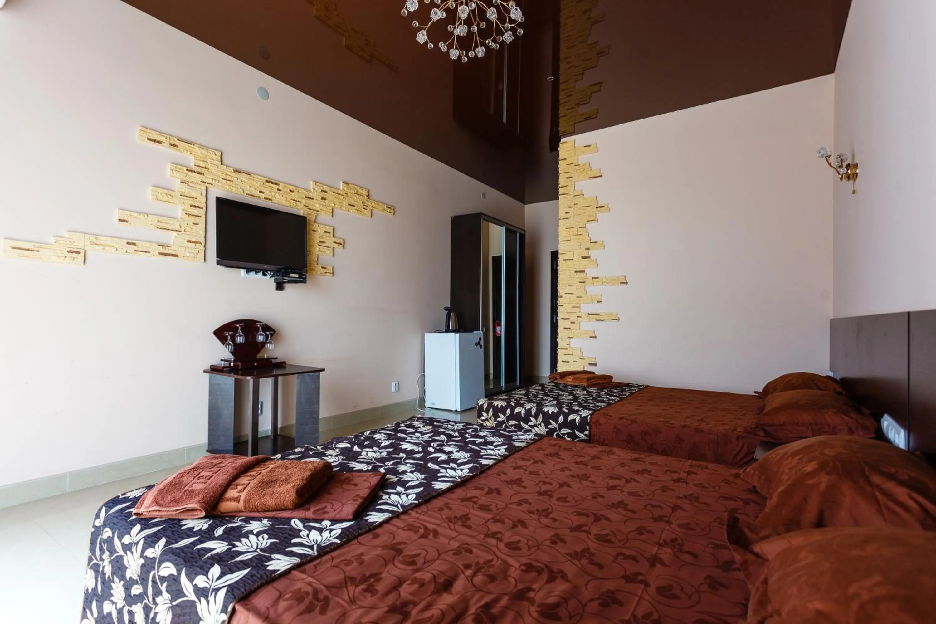 Photo of the whole room, Bed in VIP Hotel