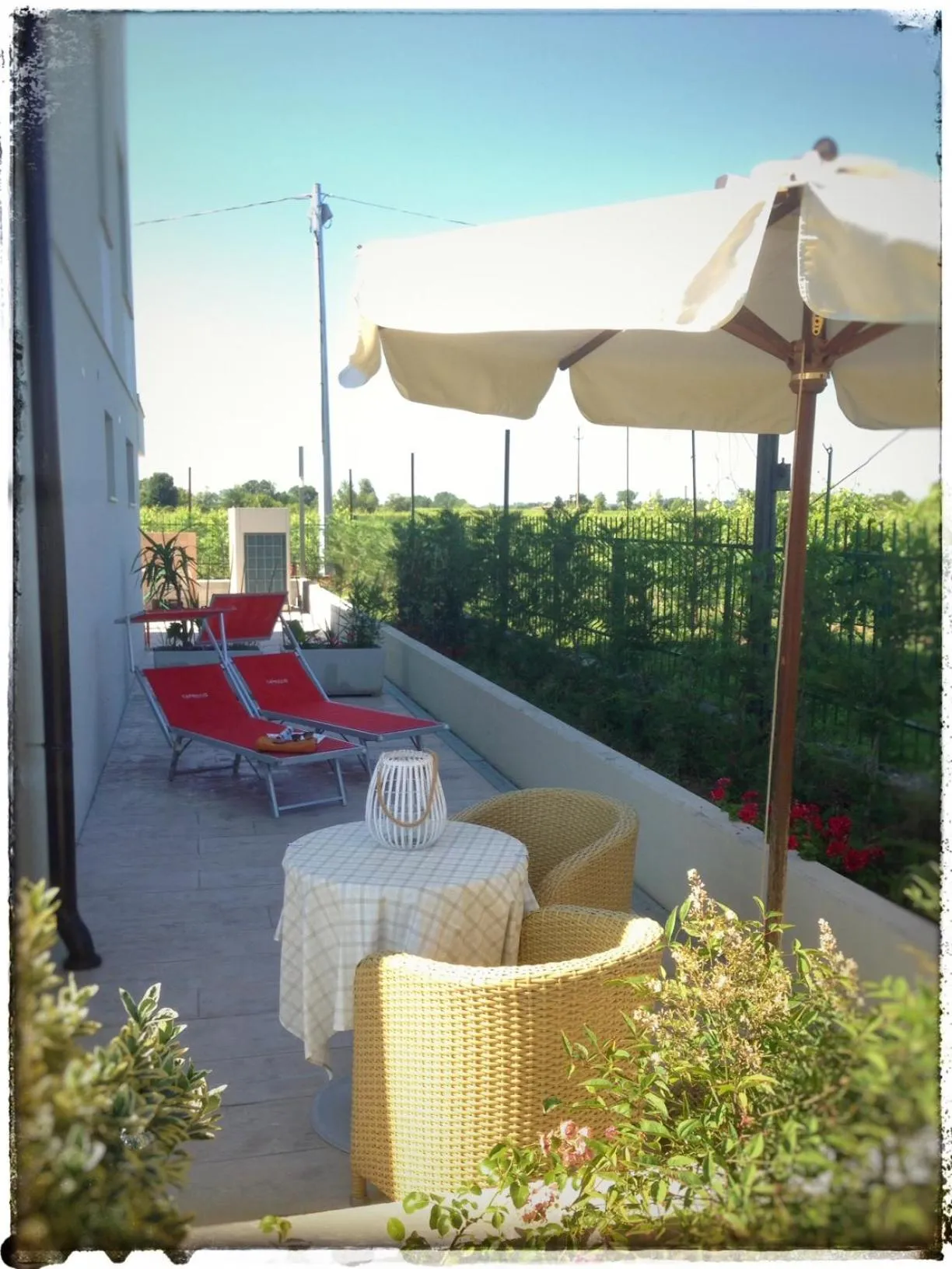 Patio in Incanto di Luna Hotel