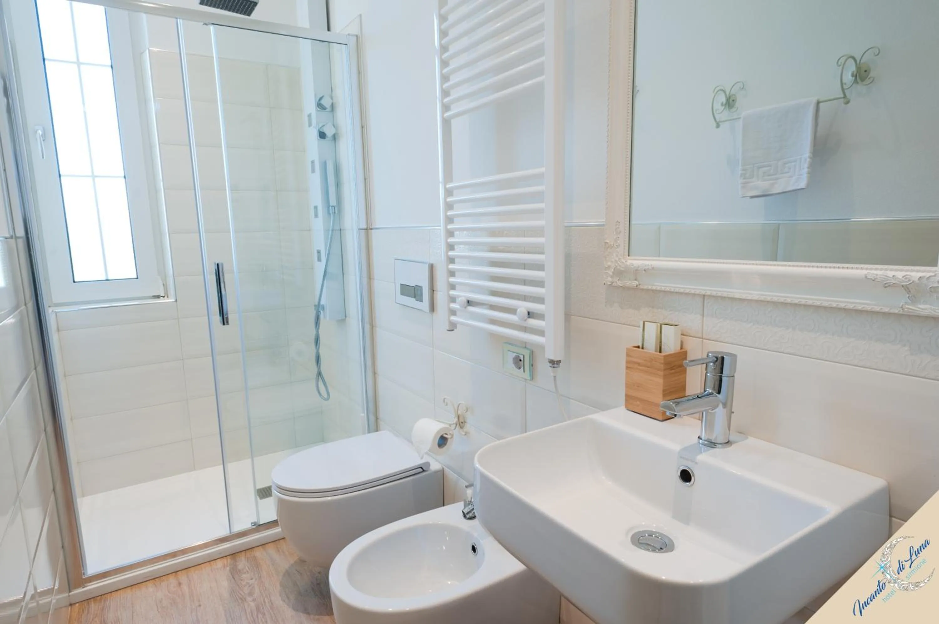 Shower in Incanto di Luna Hotel