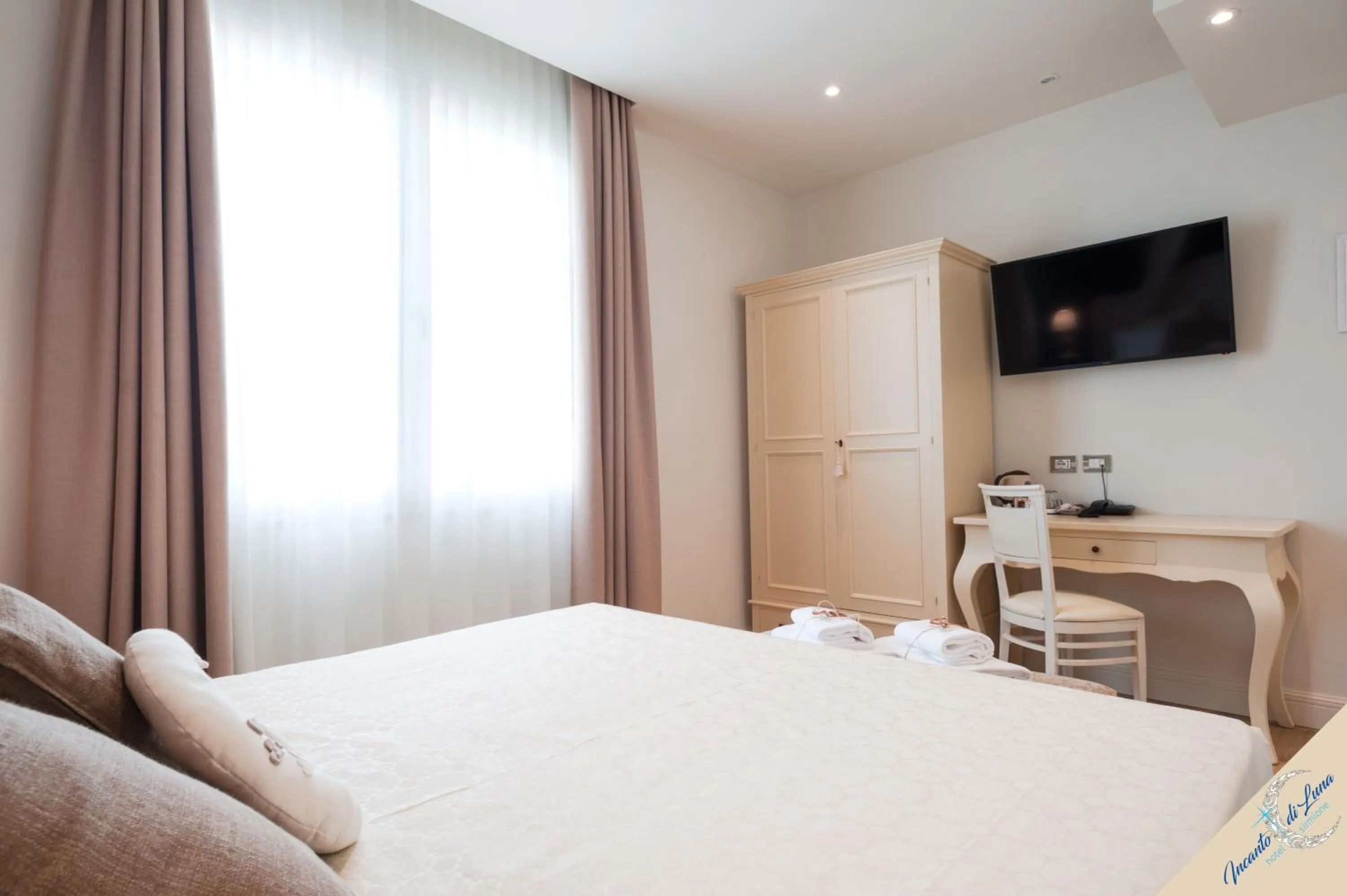 Bed in Incanto di Luna Hotel