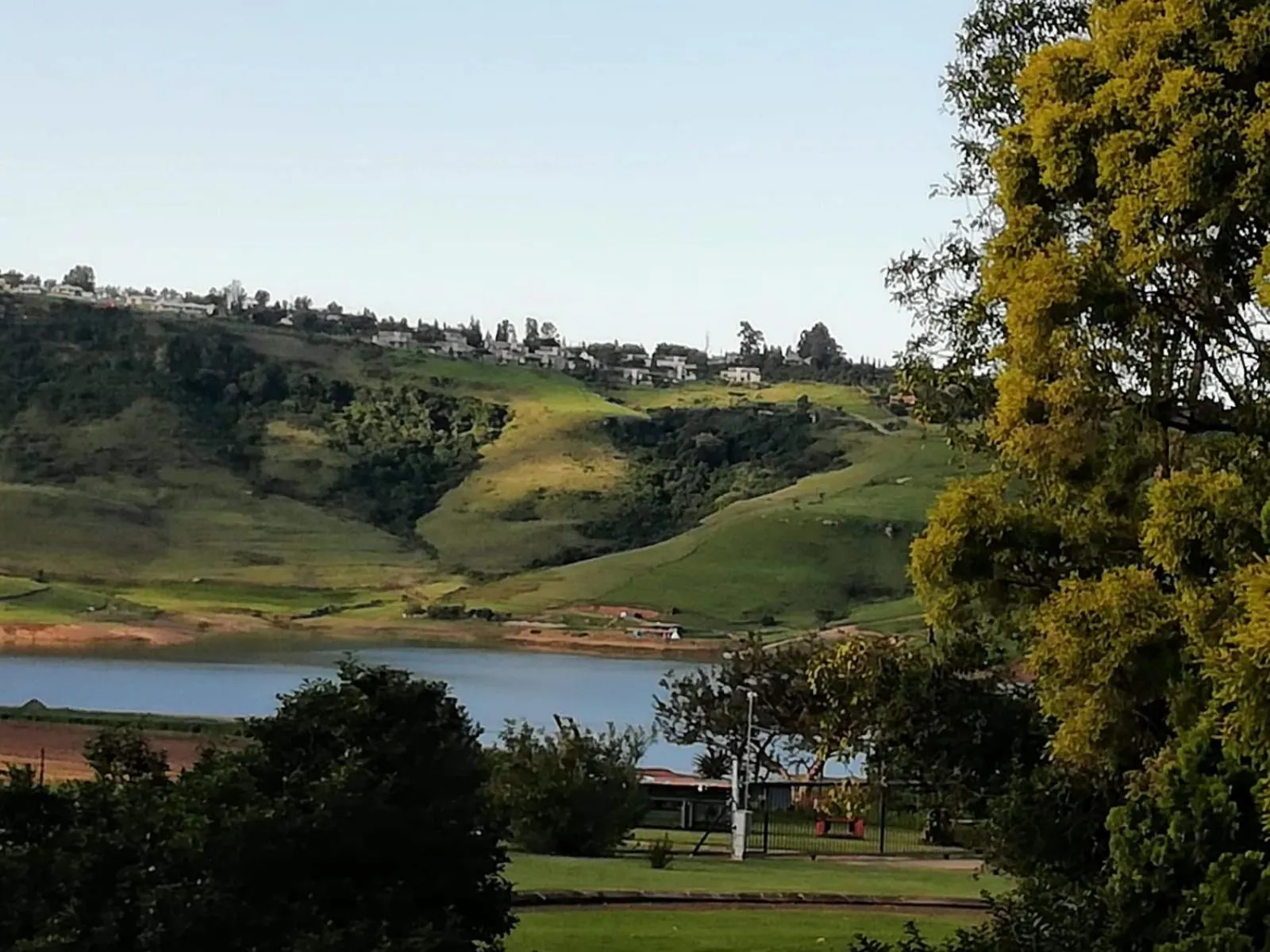 Lake view in Bell Park Self Catering