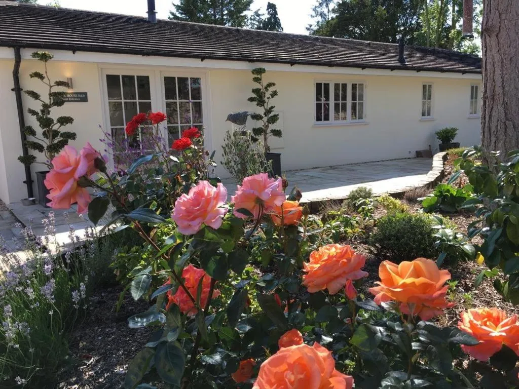 Facade/entrance in Clock House B&B