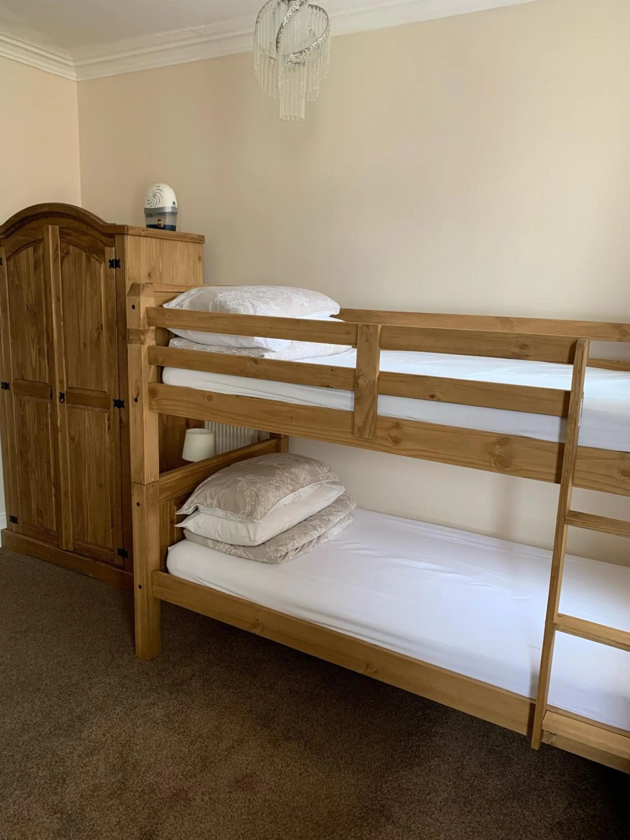 Bedroom, Bed in Oakwell Guest House