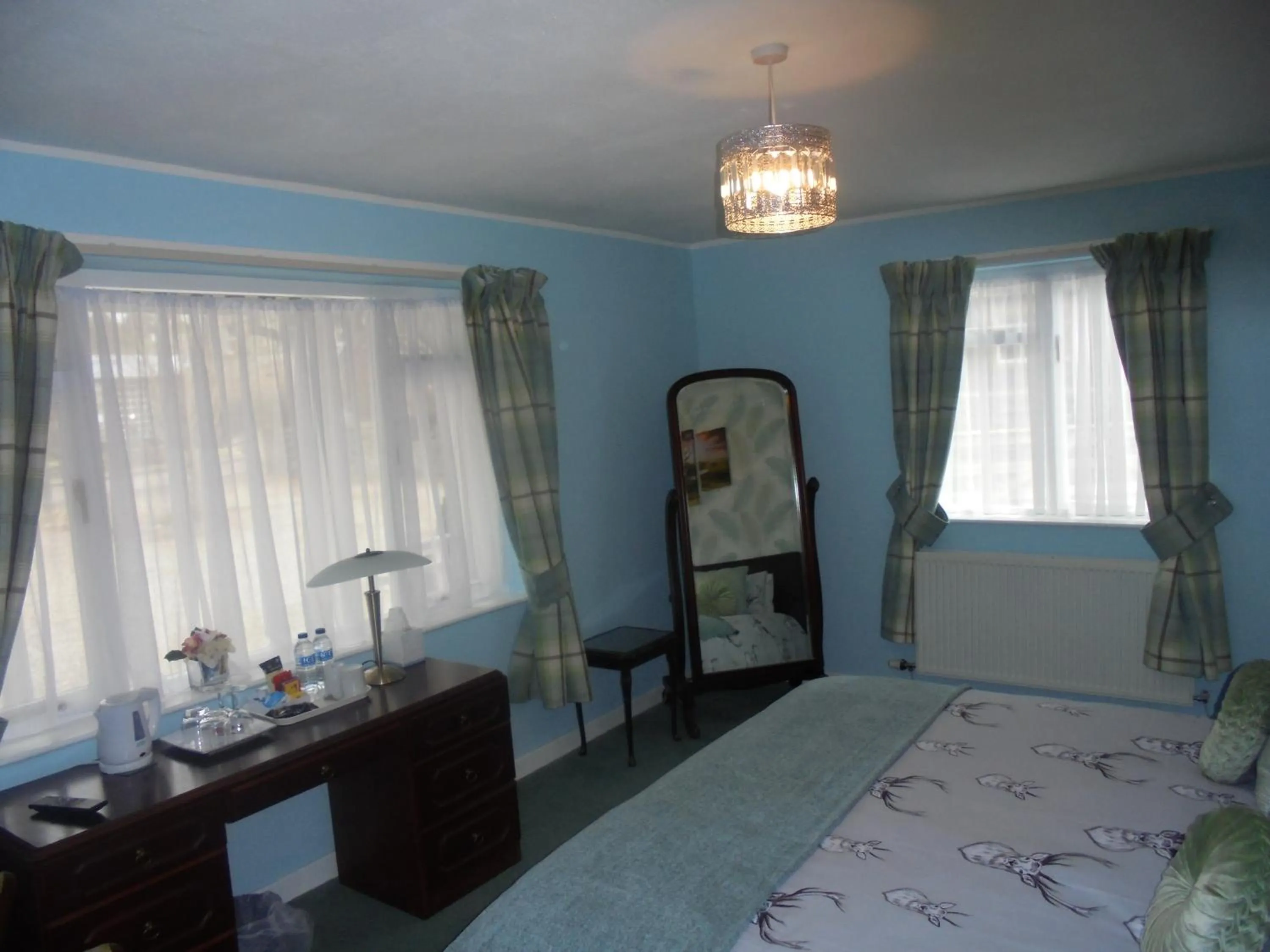 Bed in Avondale House