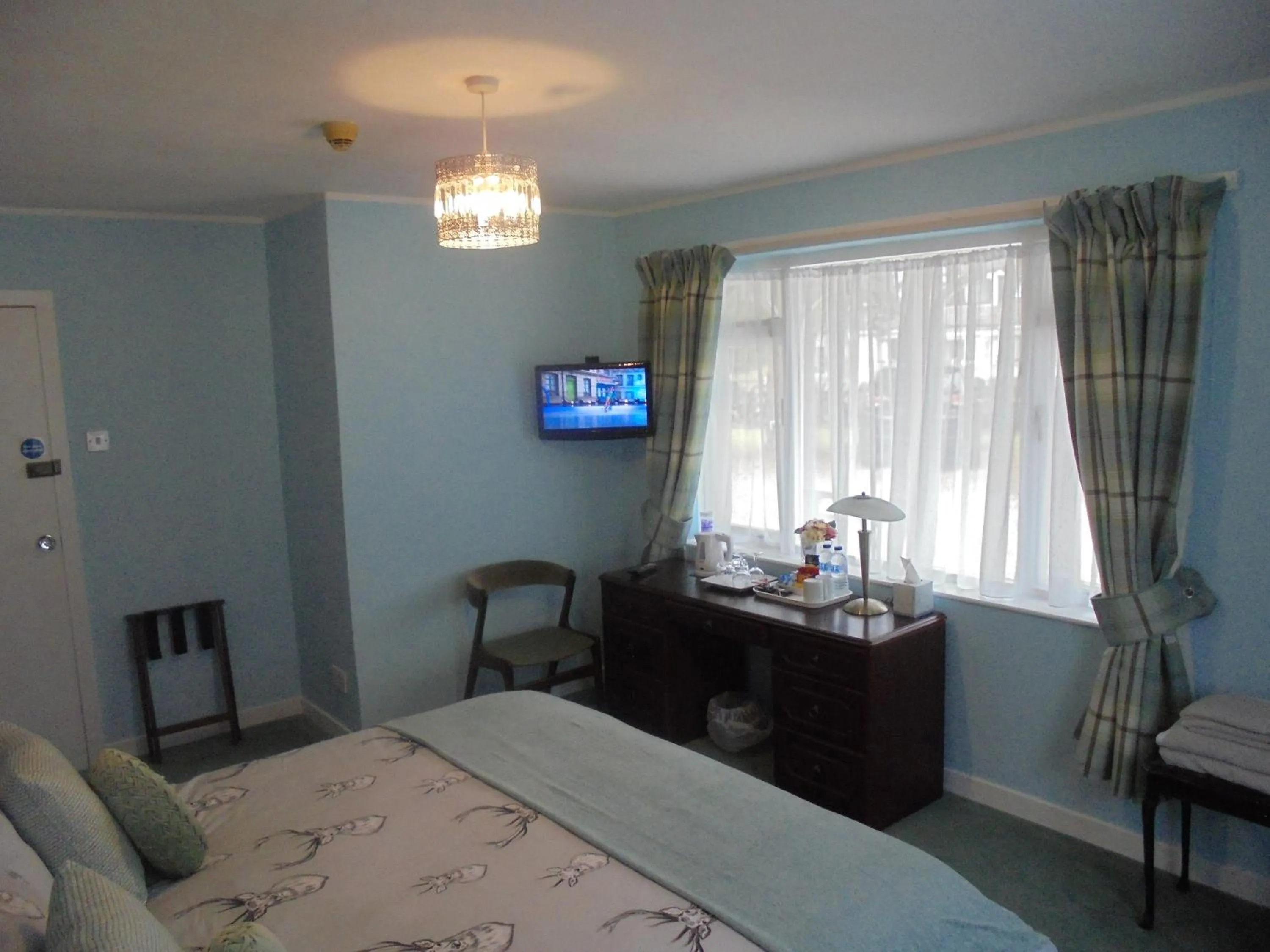 Bed in Avondale House