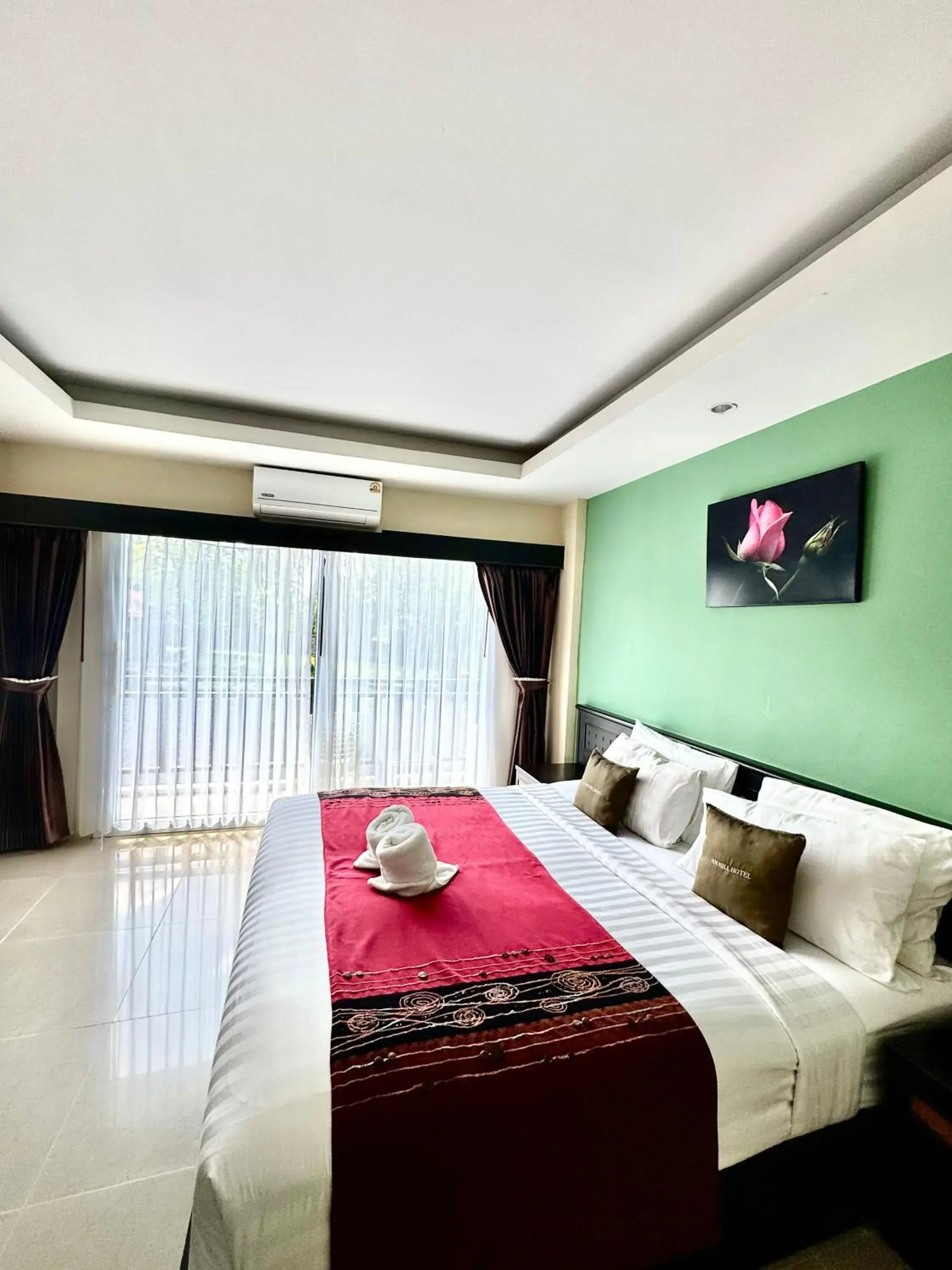 Bed in MM Hill Koh Samui Hotel - SHA Certified Bed in MM Hill Koh Samui Hotel - SHA Certified