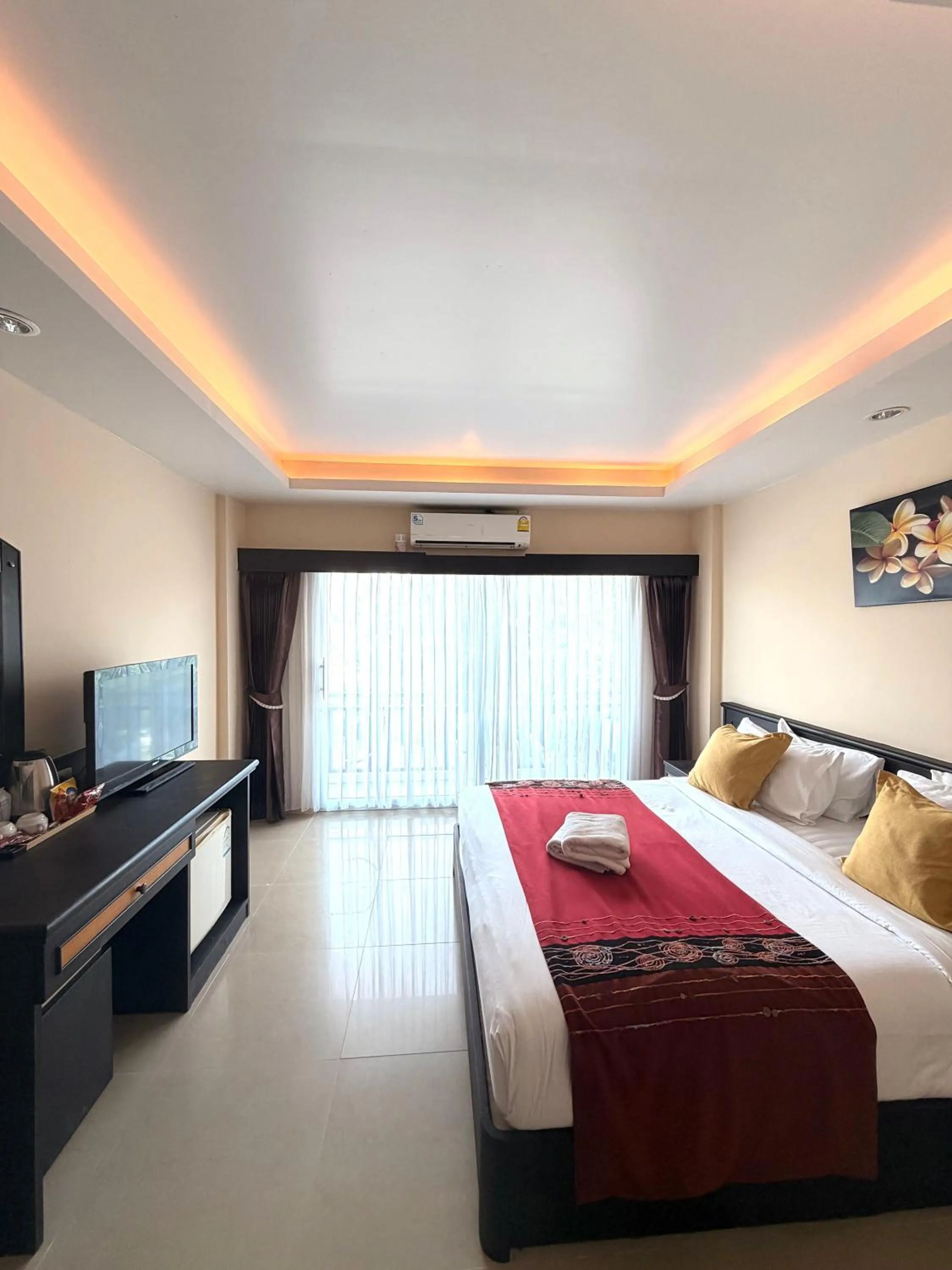 Bed in MM Hill Koh Samui Hotel - SHA Certified