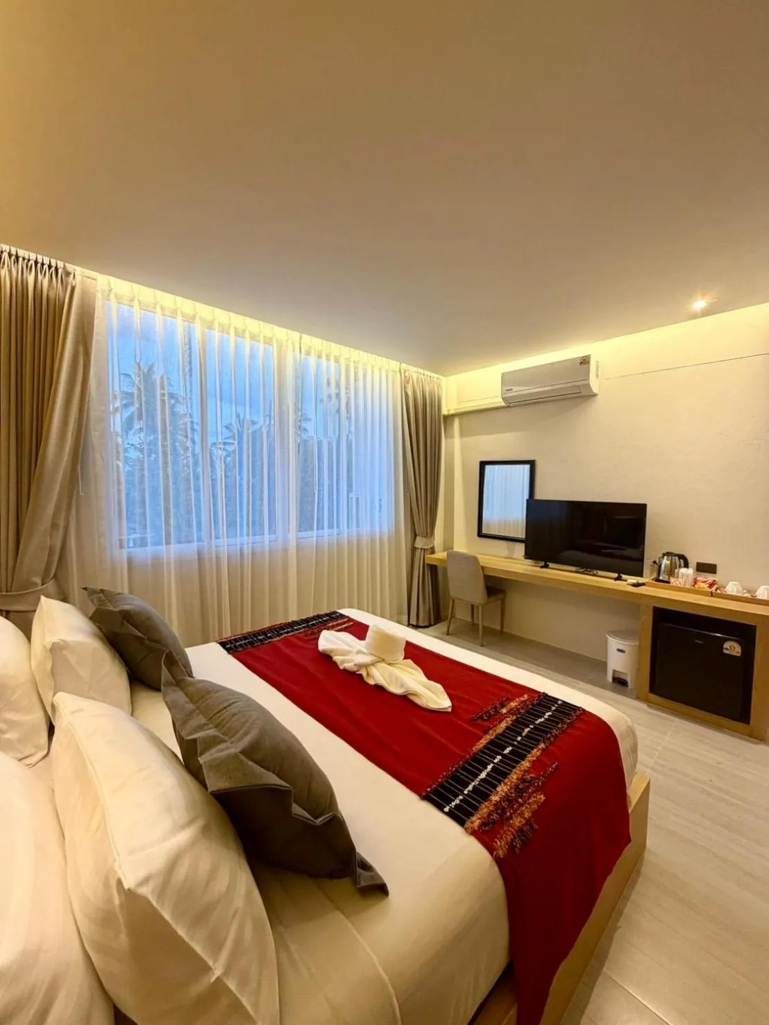 Bed in MM Hill Koh Samui Hotel - SHA Certified