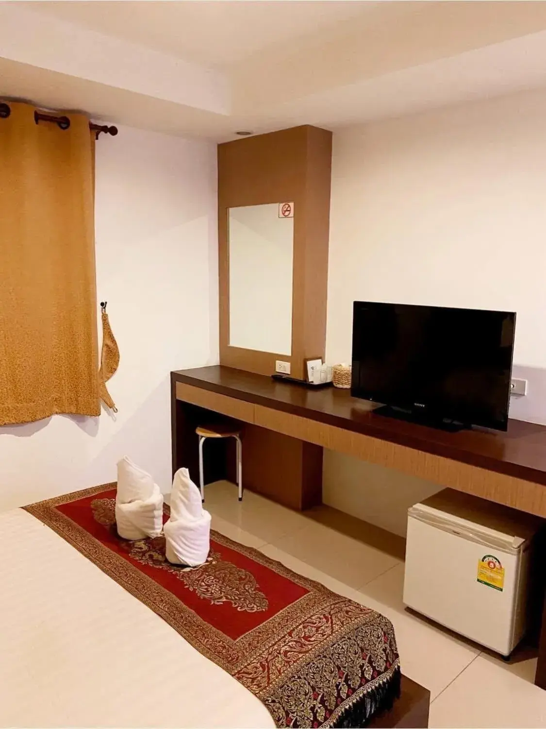 Bed in MM Hill Koh Samui Hotel - SHA Certified Bed in MM Hill Koh Samui Hotel - SHA Certified