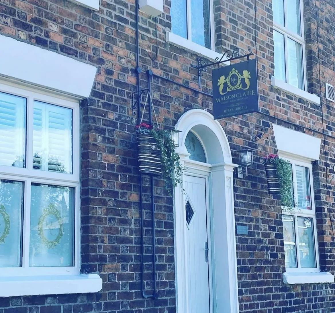 Facade/entrance in Maison Claire