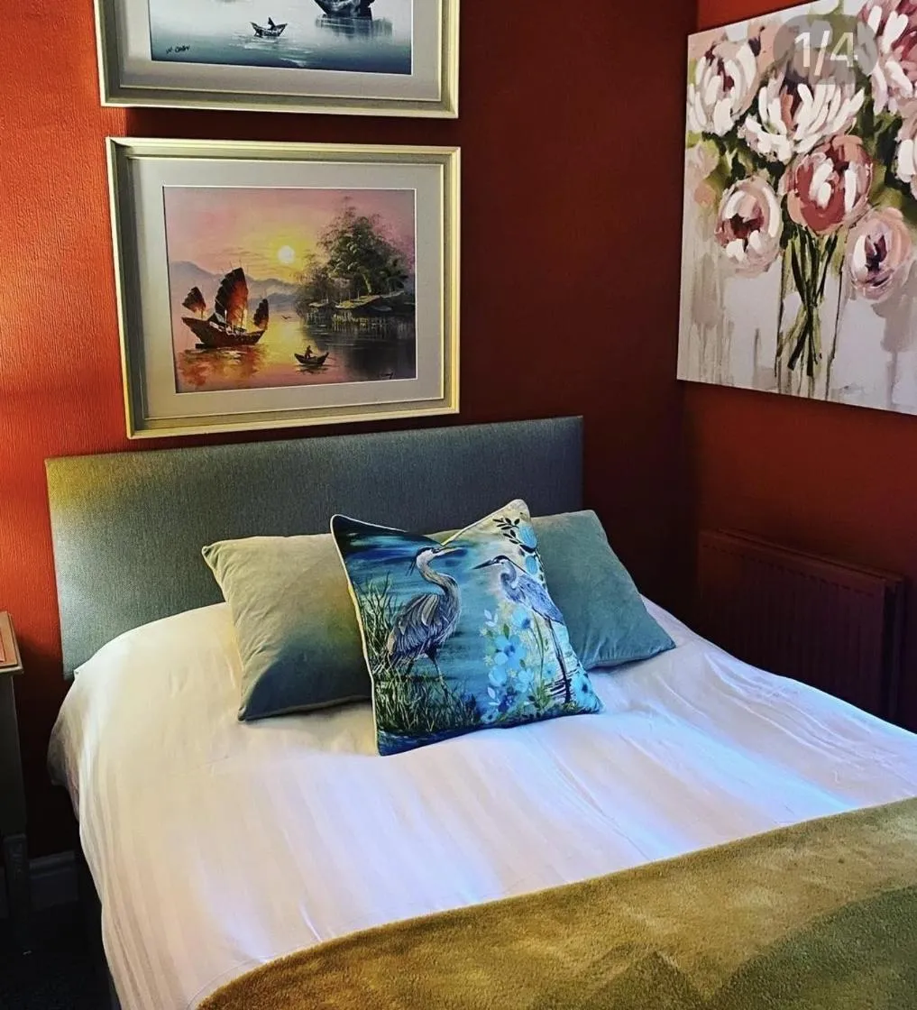 Bedroom, Bed in Maison Claire