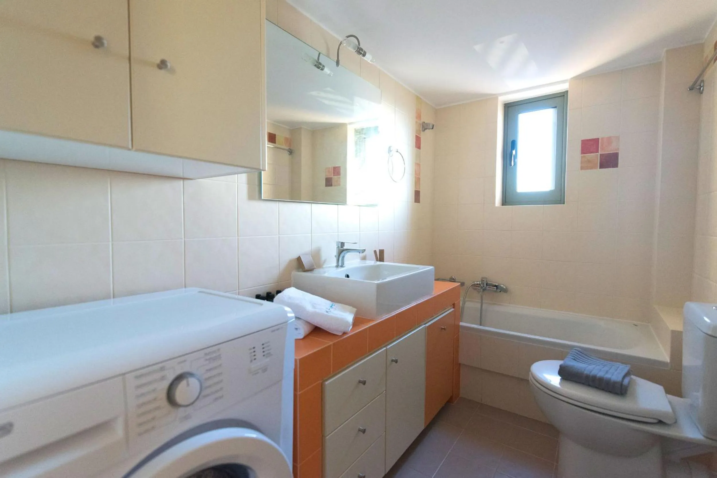 Toilet in Kanathos Pigi