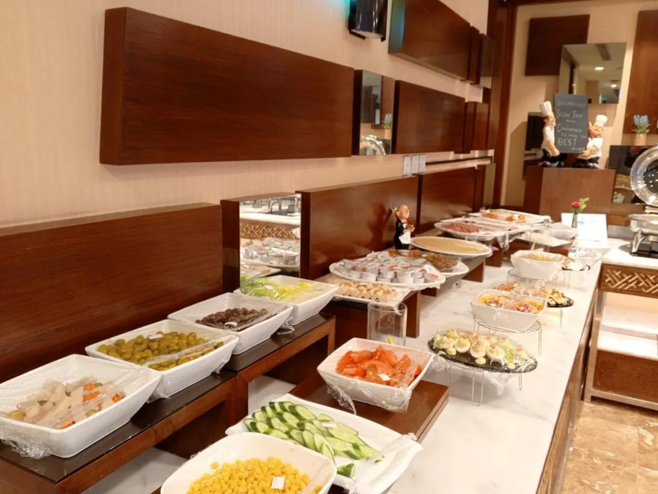 Restaurant/places to eat in Boudl Quraish