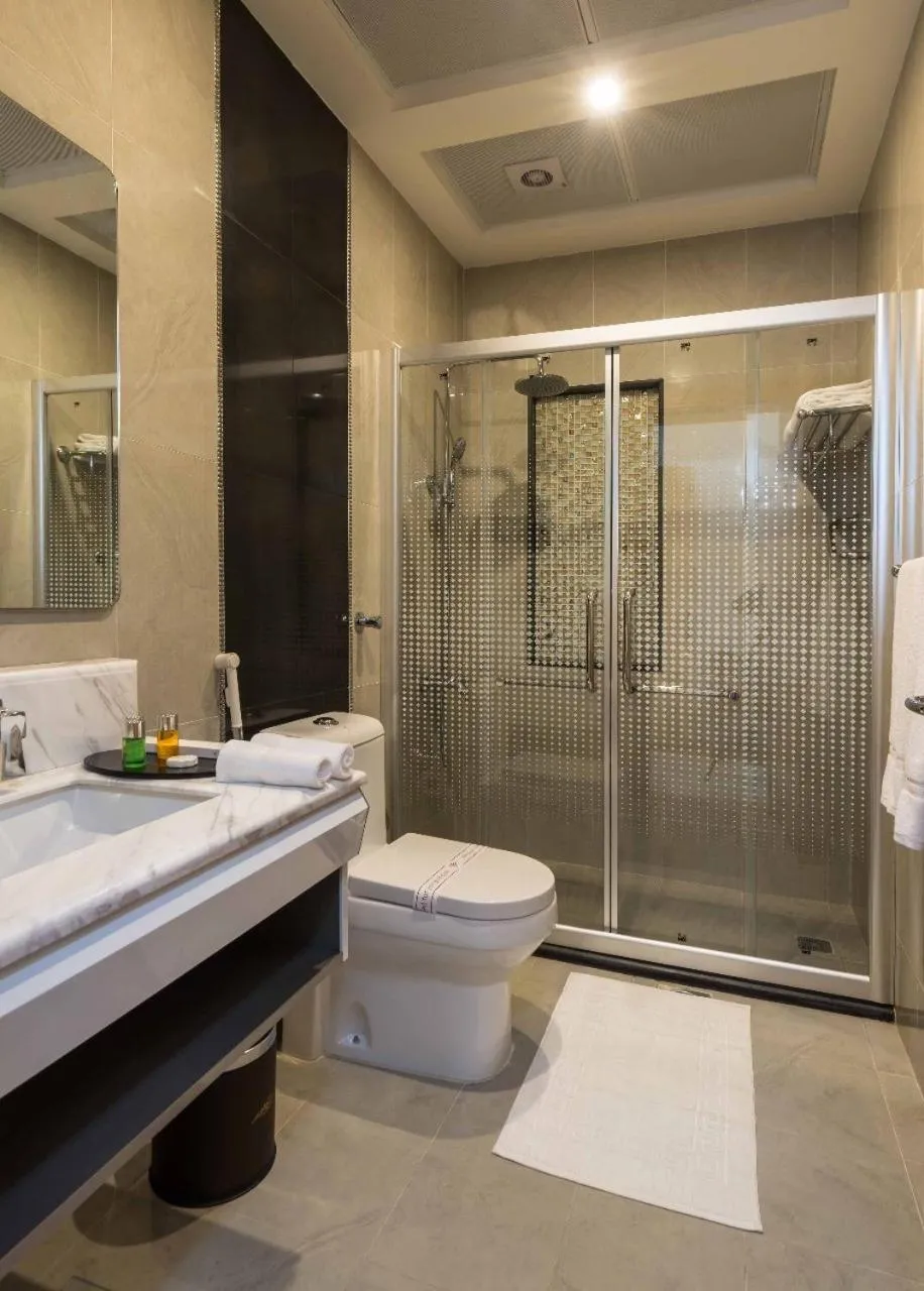 Bathroom in Boudl Quraish