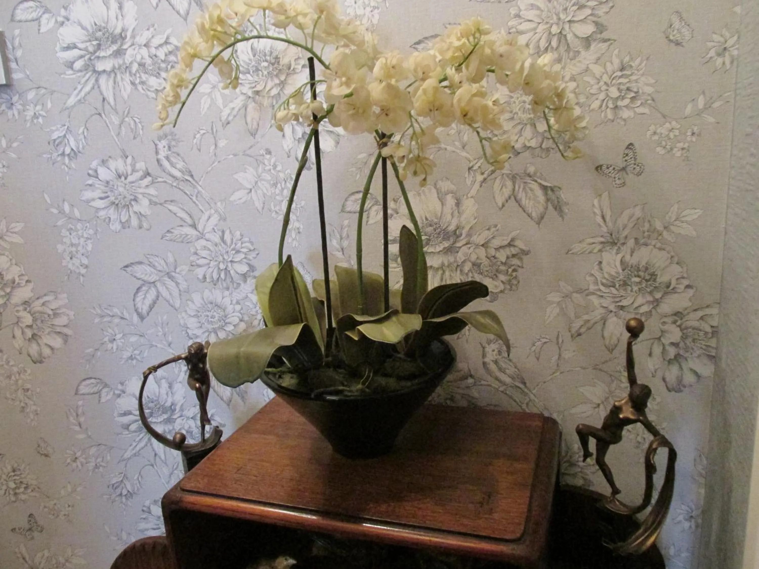 Decorative detail in No 3