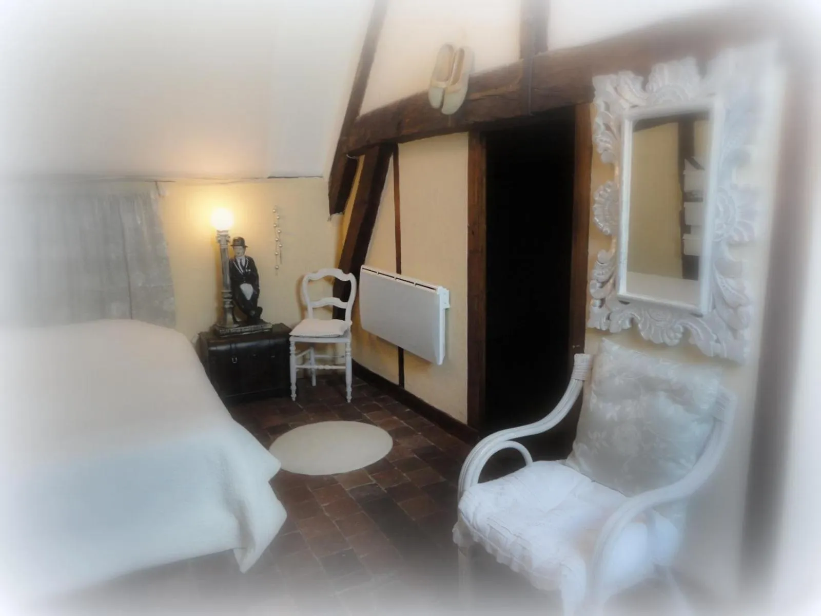Photo of the whole room, Bed in La Maison d'Hocquincourt