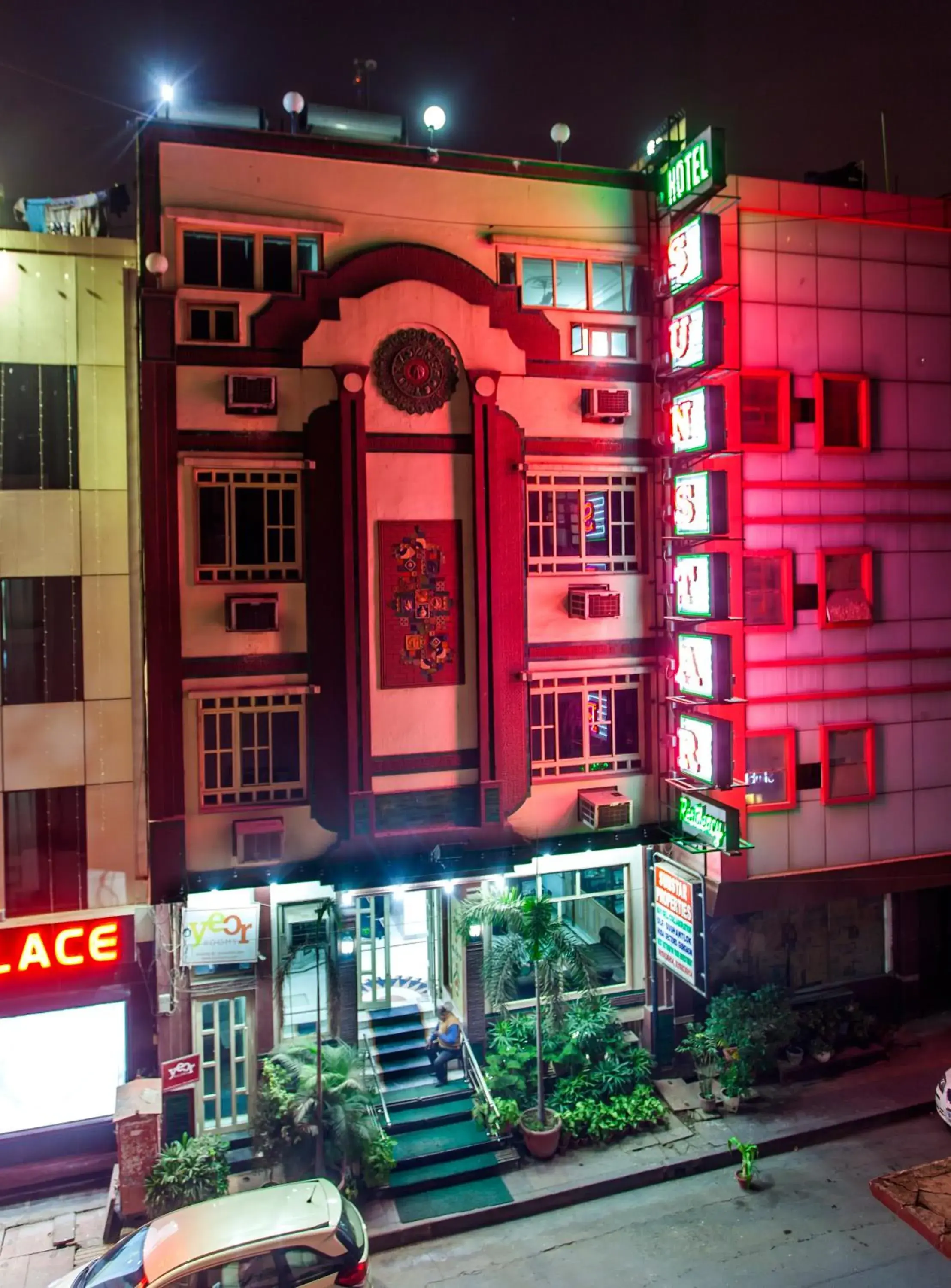 Facade/entrance in Hotel Sunstar Residency Facade/entrance in Hotel Sunstar Residency