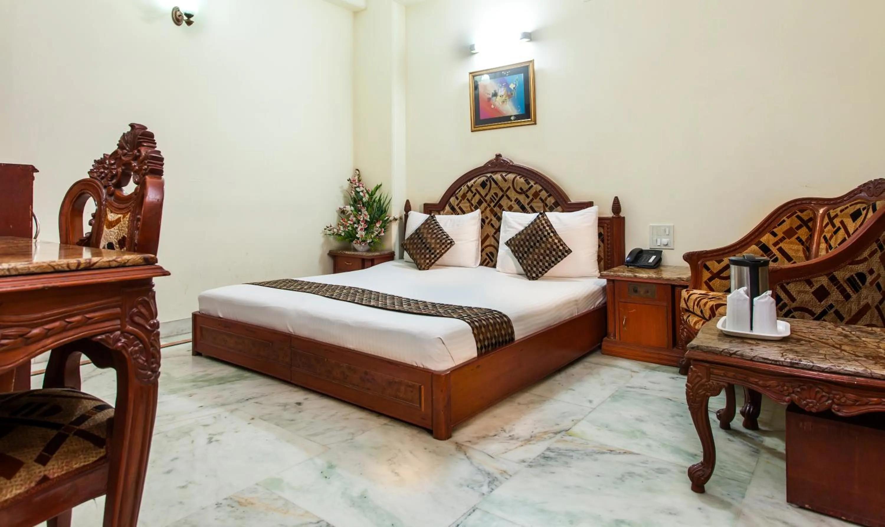 Bedroom, Bed in Hotel Sunstar Residency
