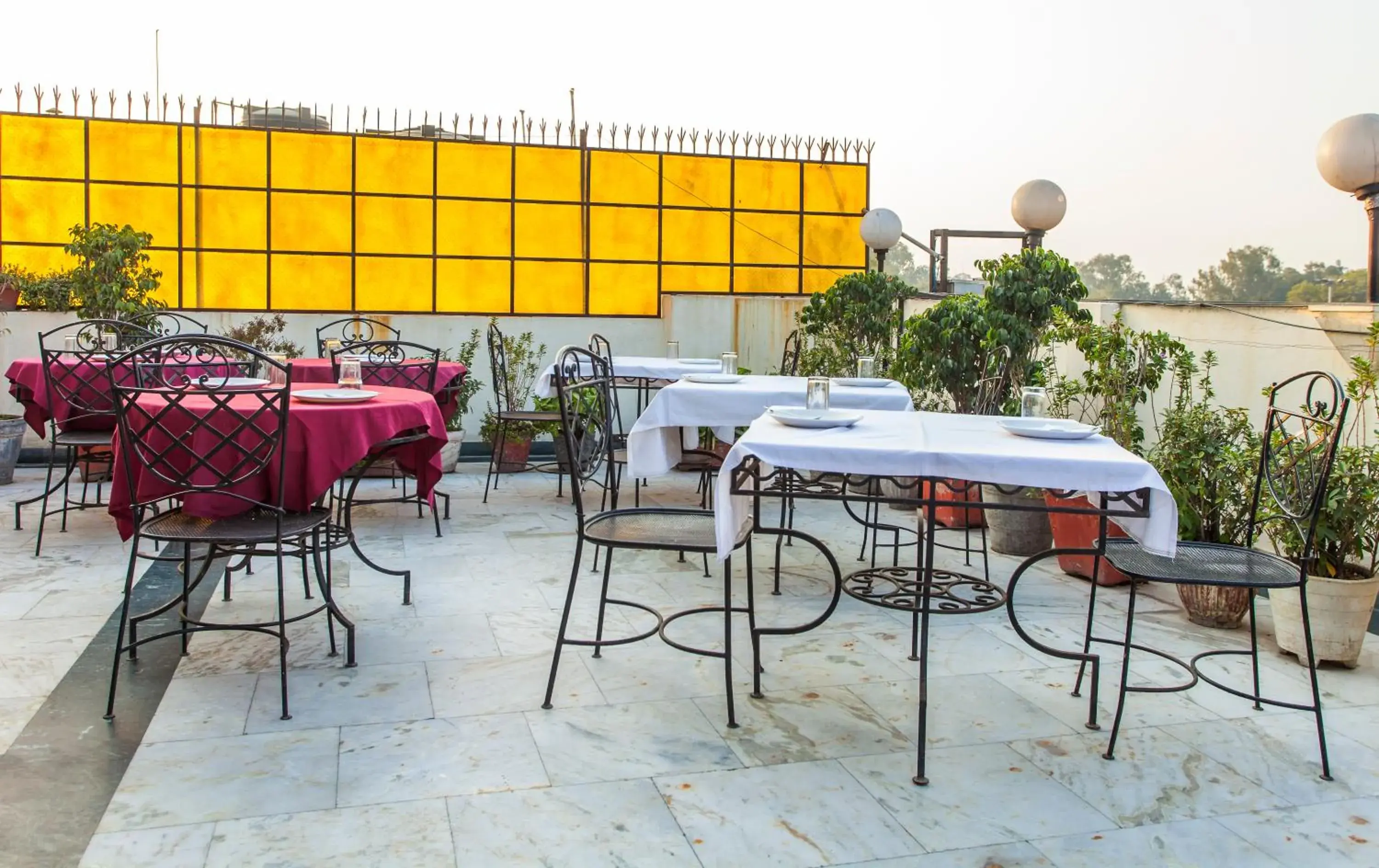 Restaurant/places to eat in Hotel Sunstar Residency Restaurant/places to eat in Hotel Sunstar Residency