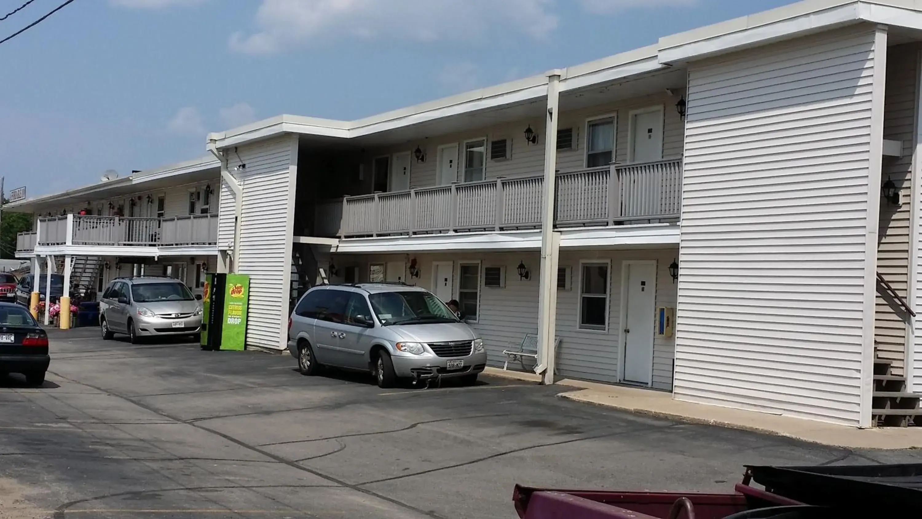 Property building in Rodeway Inn La Crosse Property building in Rodeway Inn La Crosse