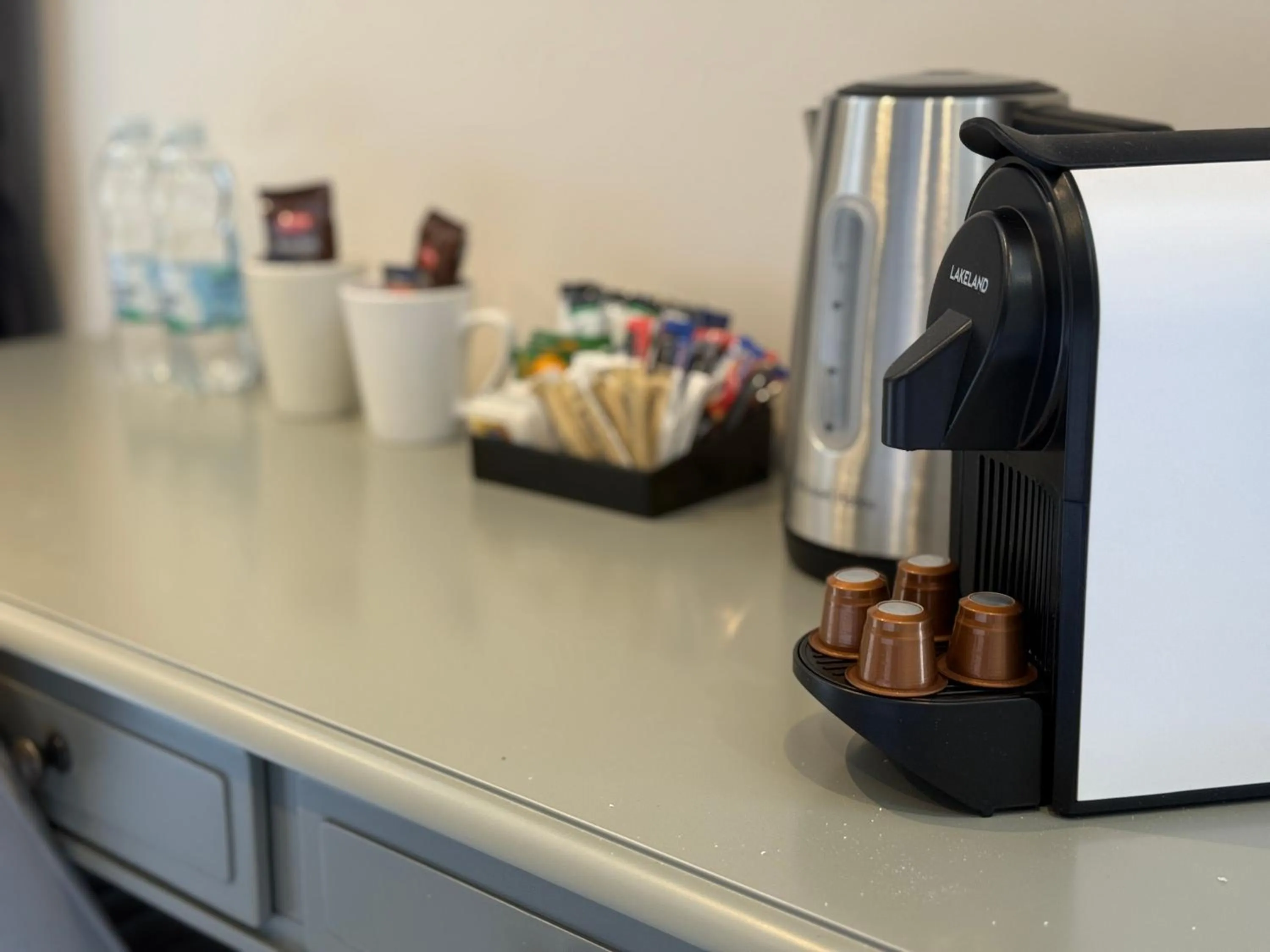 Coffee/tea facilities in The Golden Fleece Inn