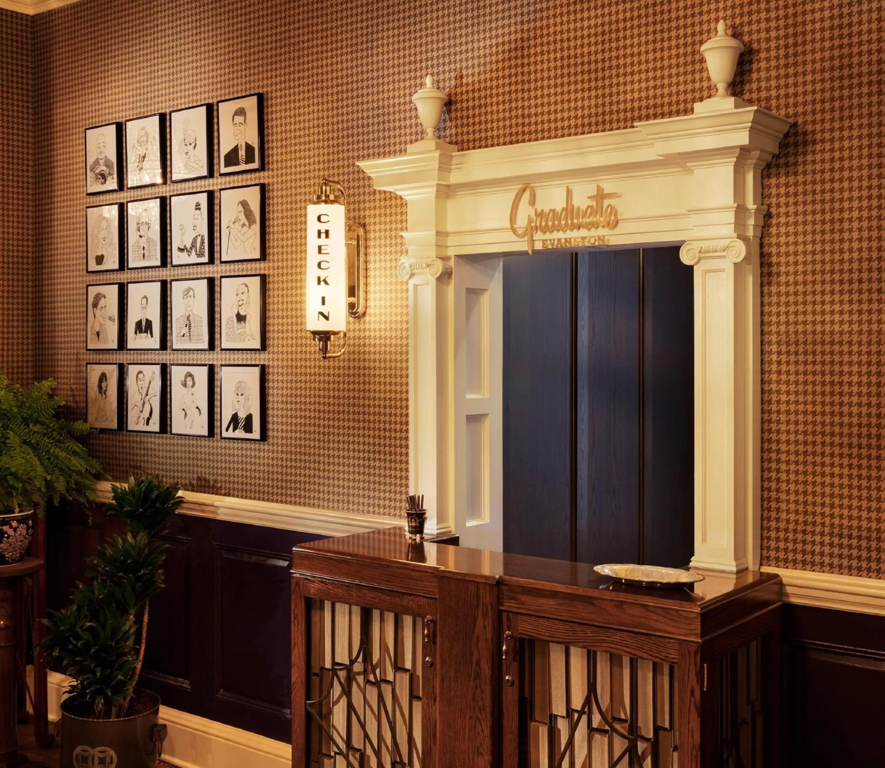 Lobby or reception in Graduate by Hilton Evanston