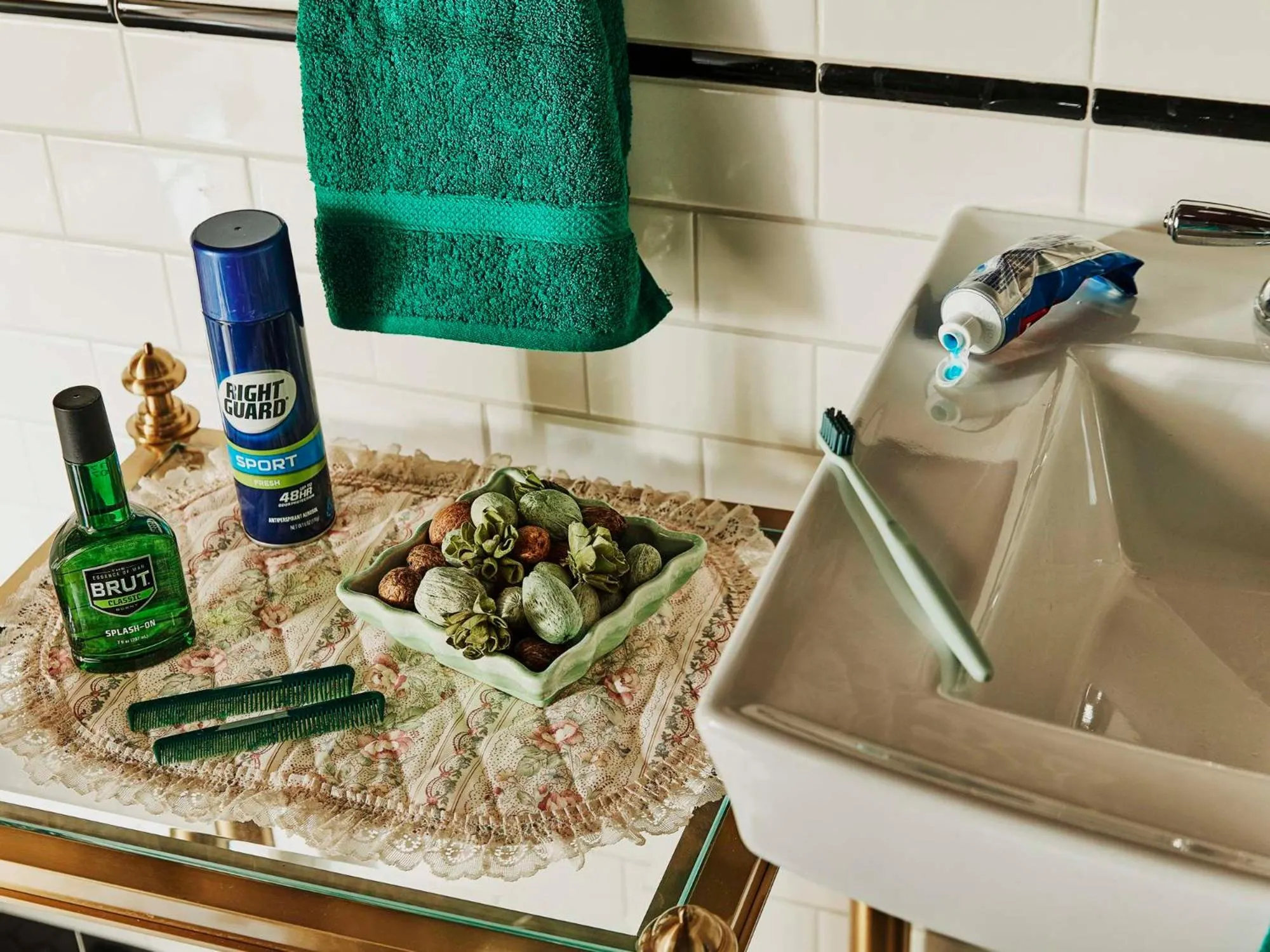 Bathroom in Graduate by Hilton Evanston