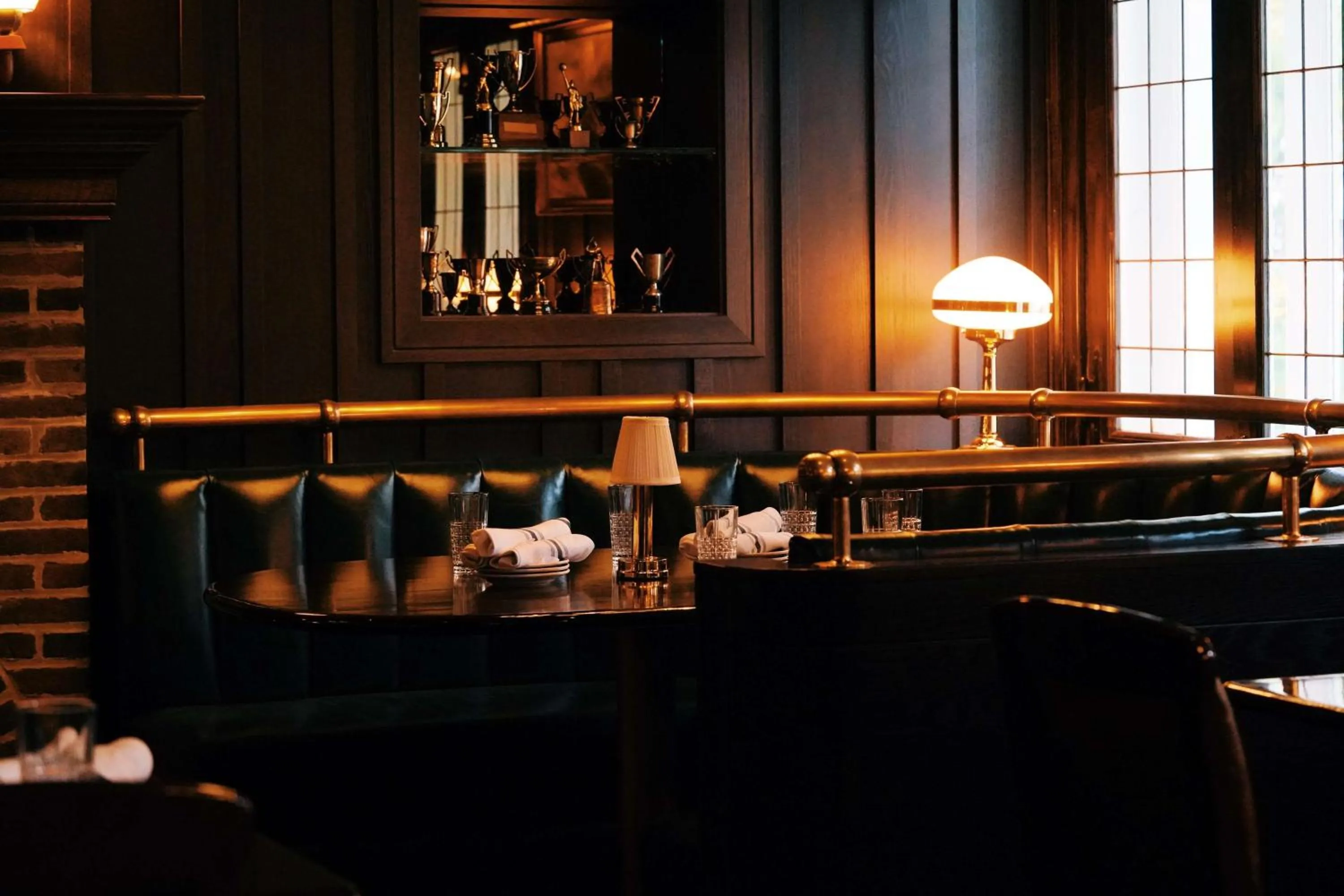 Dining area in Graduate by Hilton Evanston