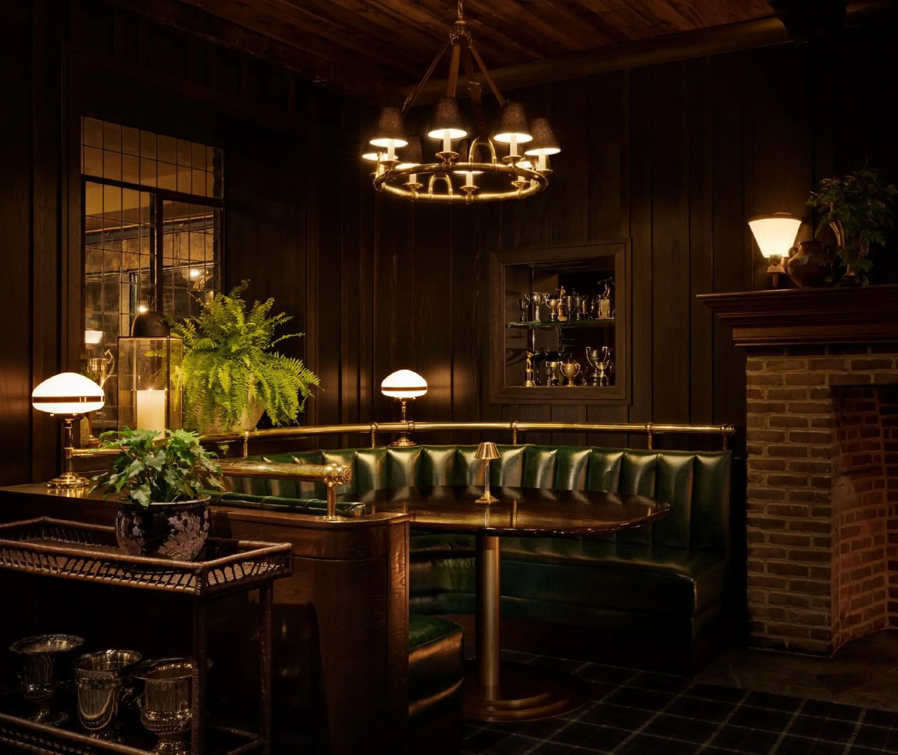 Lounge or bar in Graduate by Hilton Evanston Lounge or bar in Graduate by Hilton Evanston