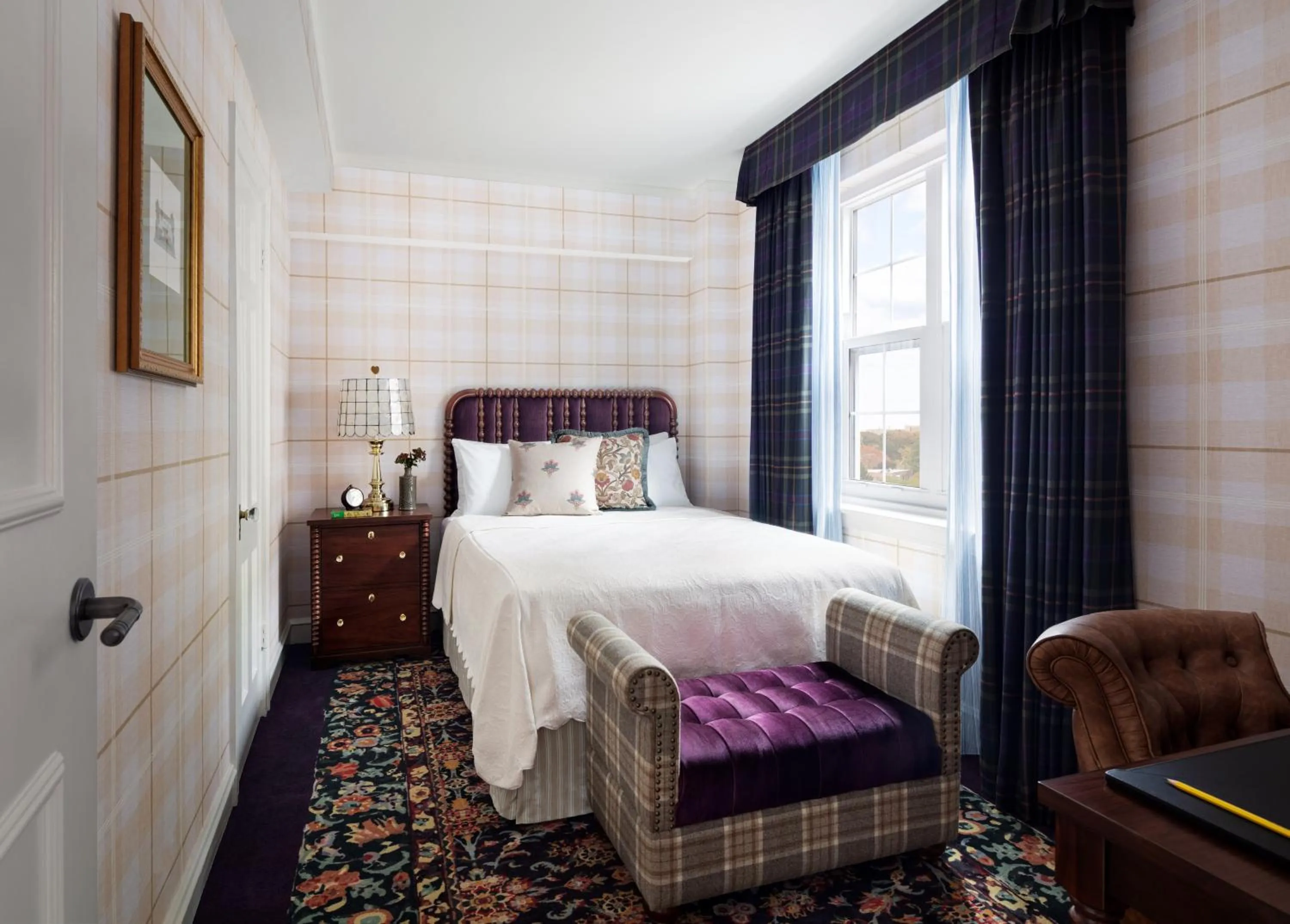 Bed in Graduate by Hilton Evanston