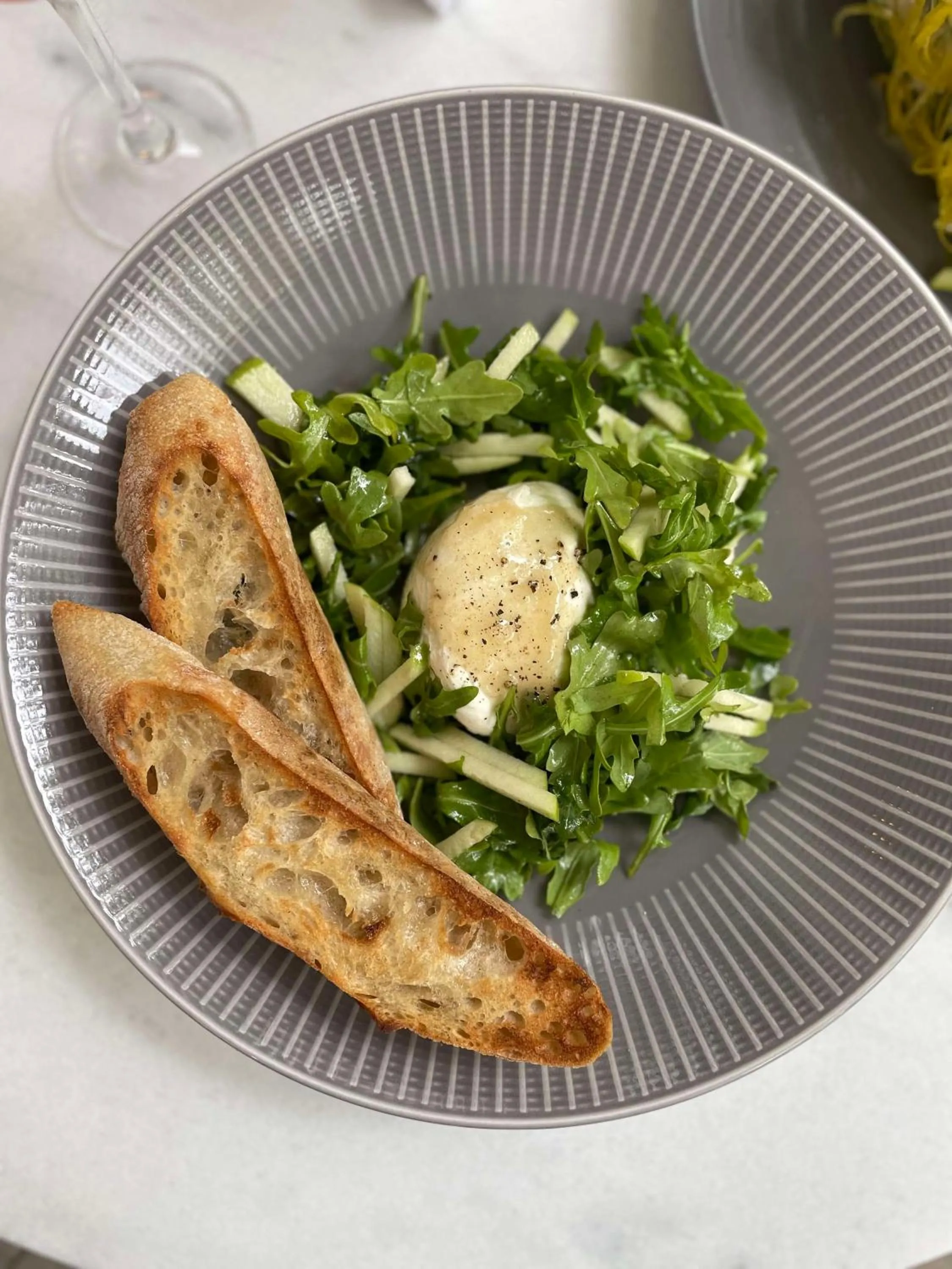 Dining area in Graduate by Hilton Evanston