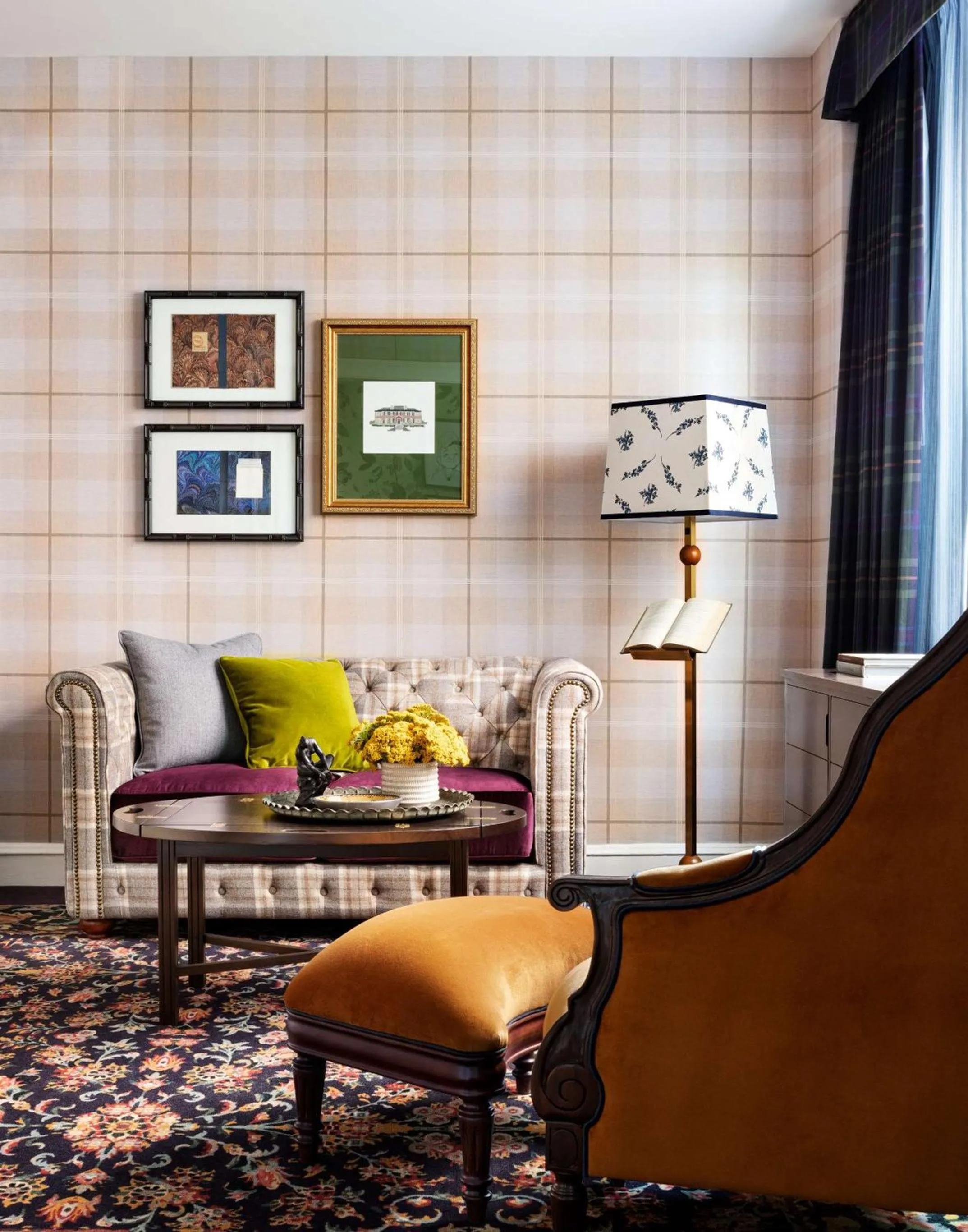 Living room in Graduate by Hilton Evanston