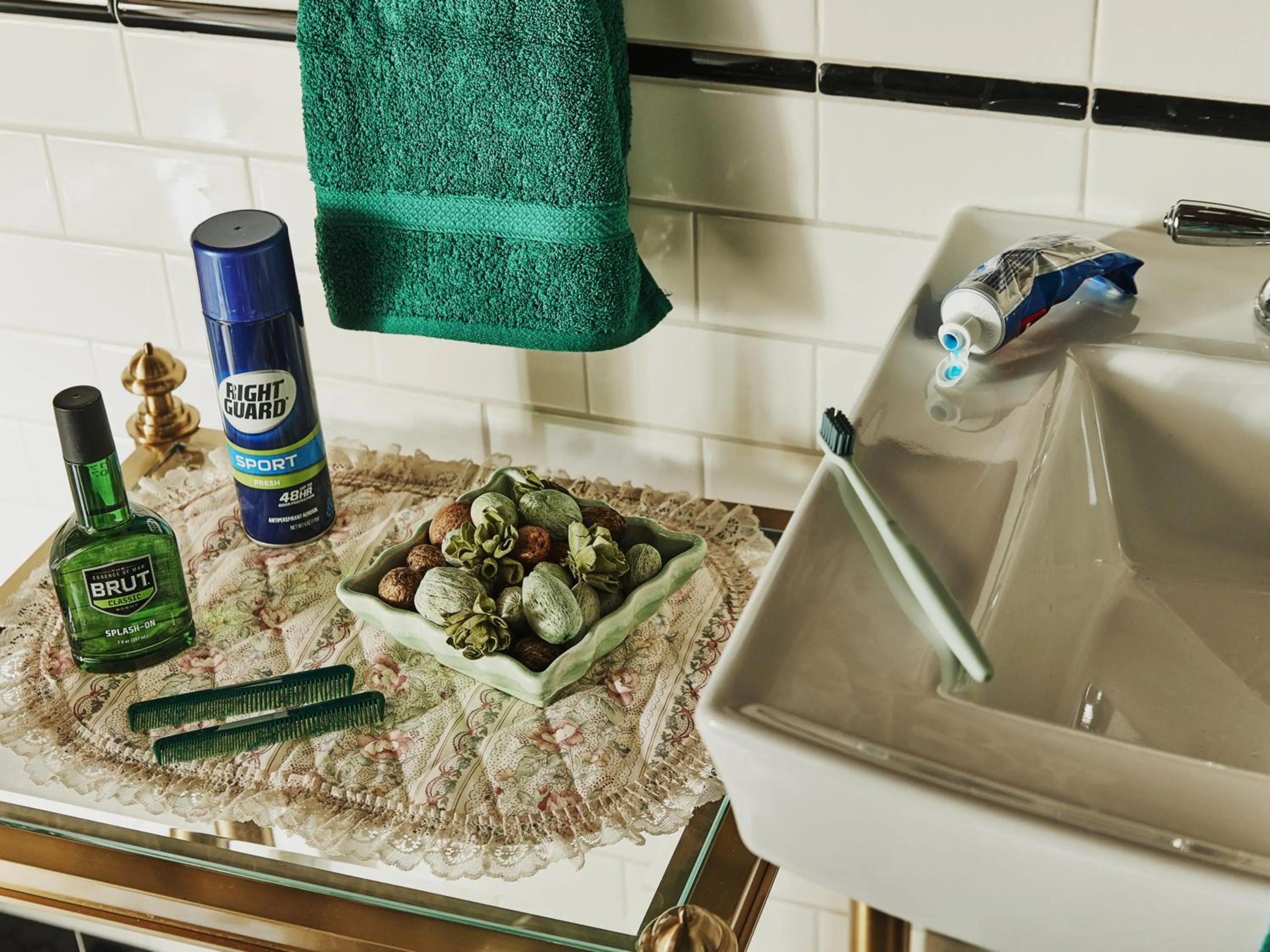 Bathroom in Graduate by Hilton Evanston