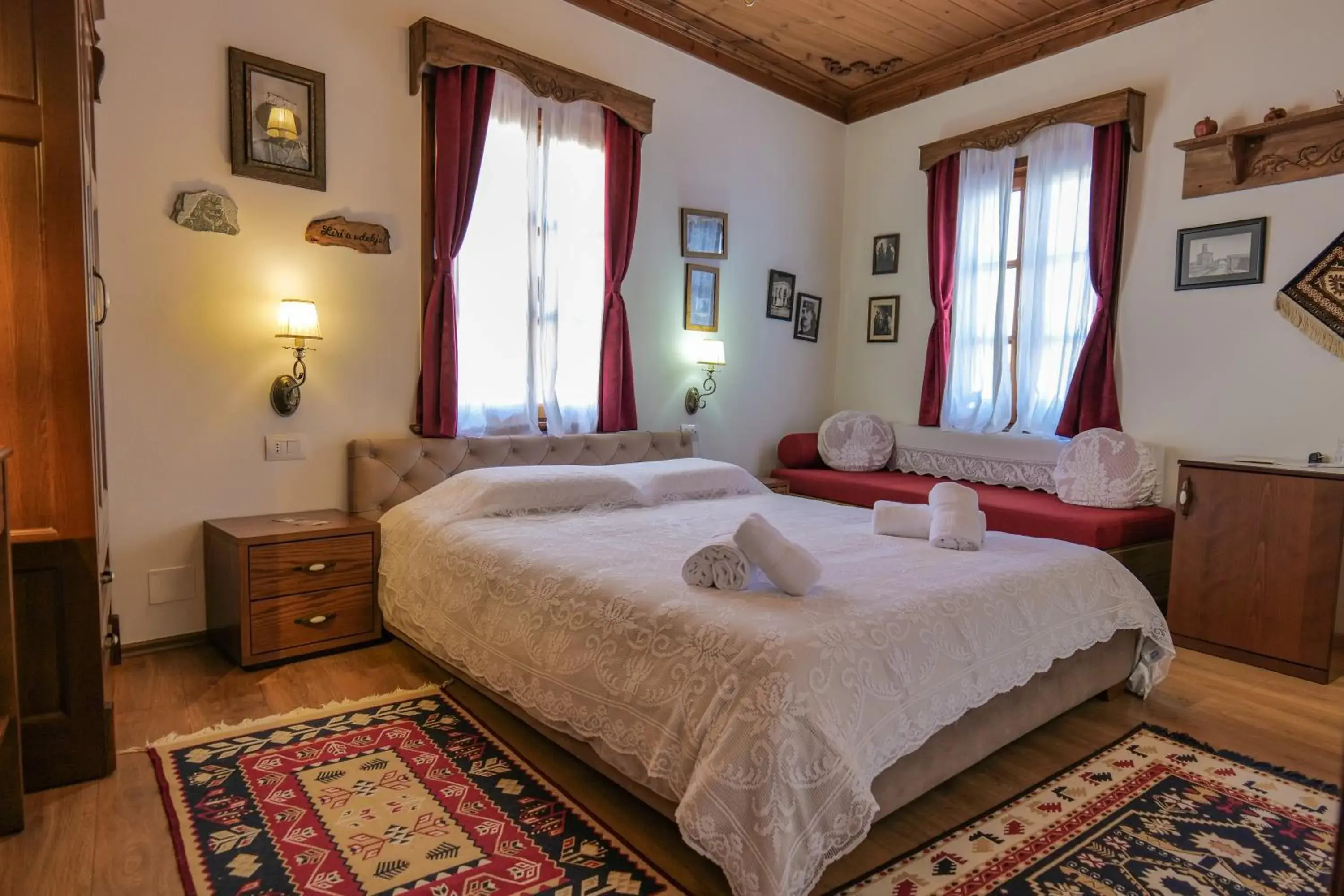 Photo of the whole room, Bed in Hotel Bineri Photo of the whole room, Bed in Hotel Bineri