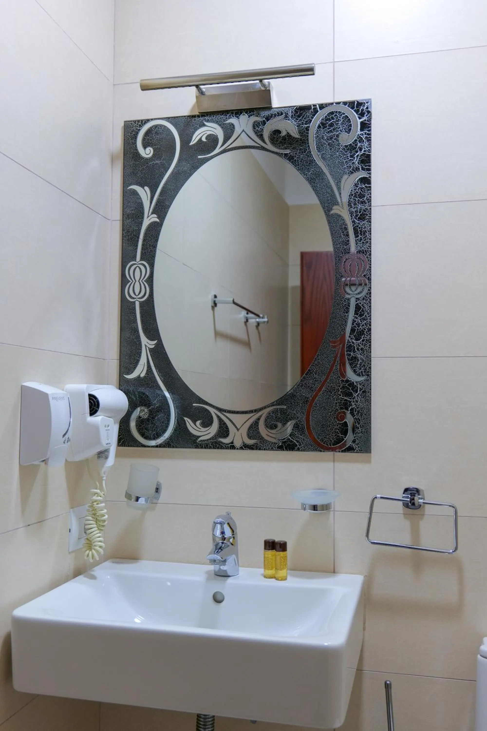 Bathroom in Hotel Bineri