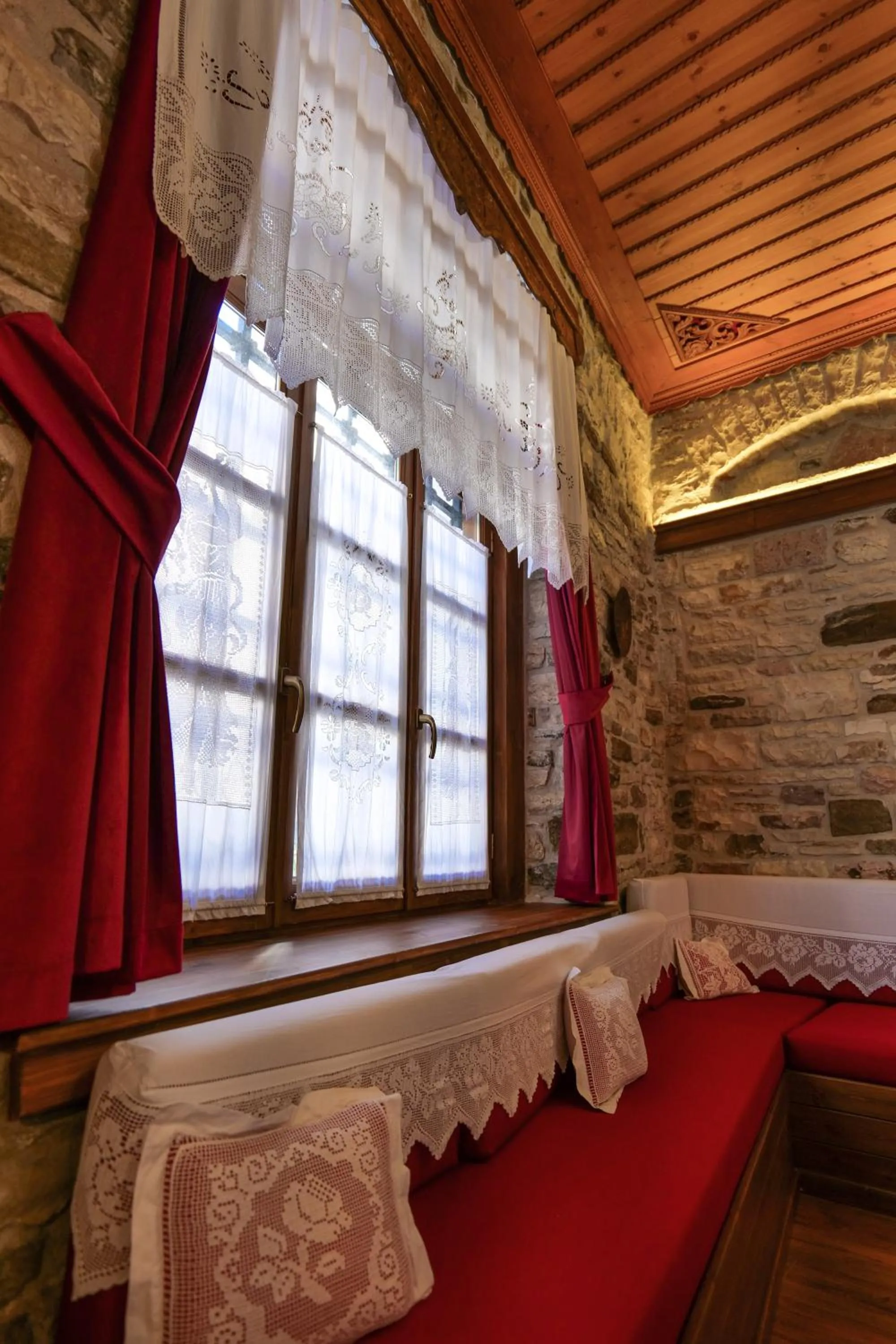 Photo of the whole room in Hotel Bineri