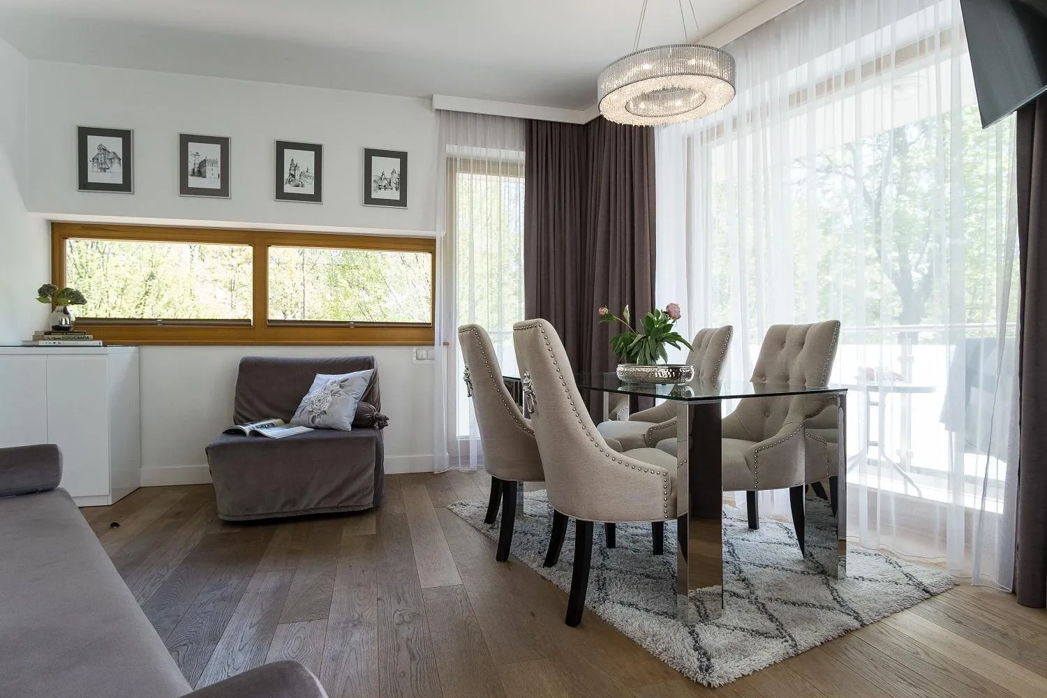 Seating area in Apart-Center Sienkiewicza