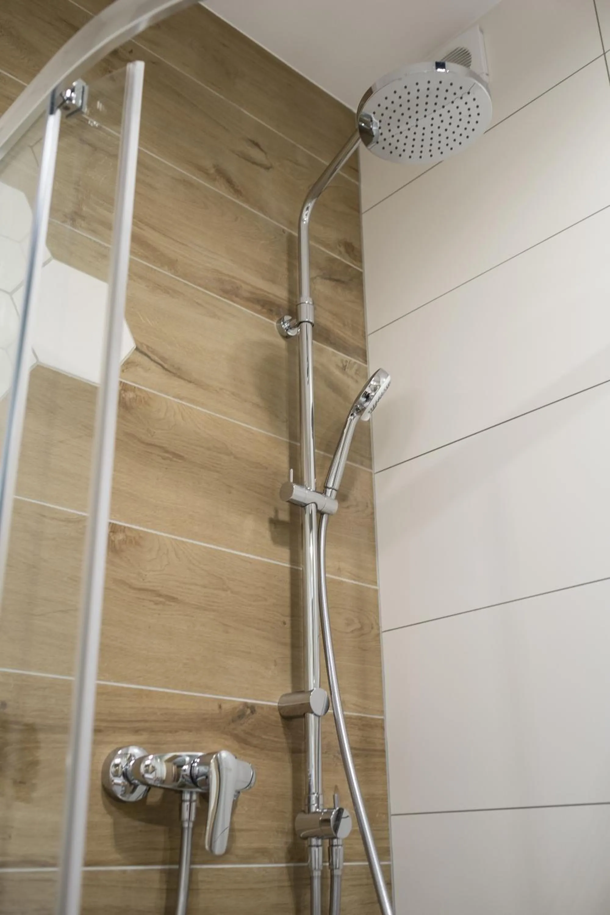 Shower in Apart-Center Sienkiewicza