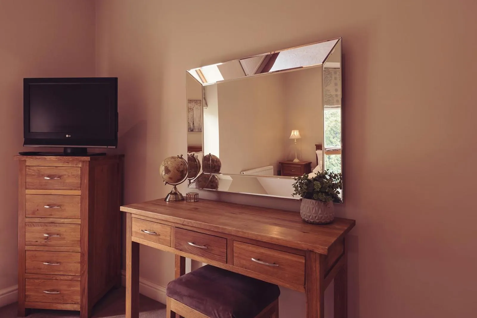 Longlands Inn & Cottages