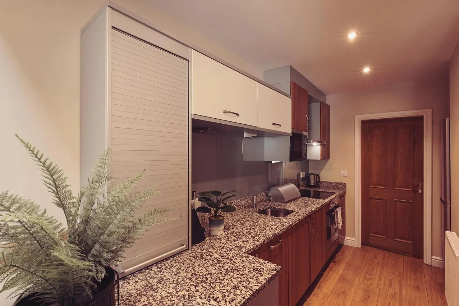 Longlands Inn & Cottages