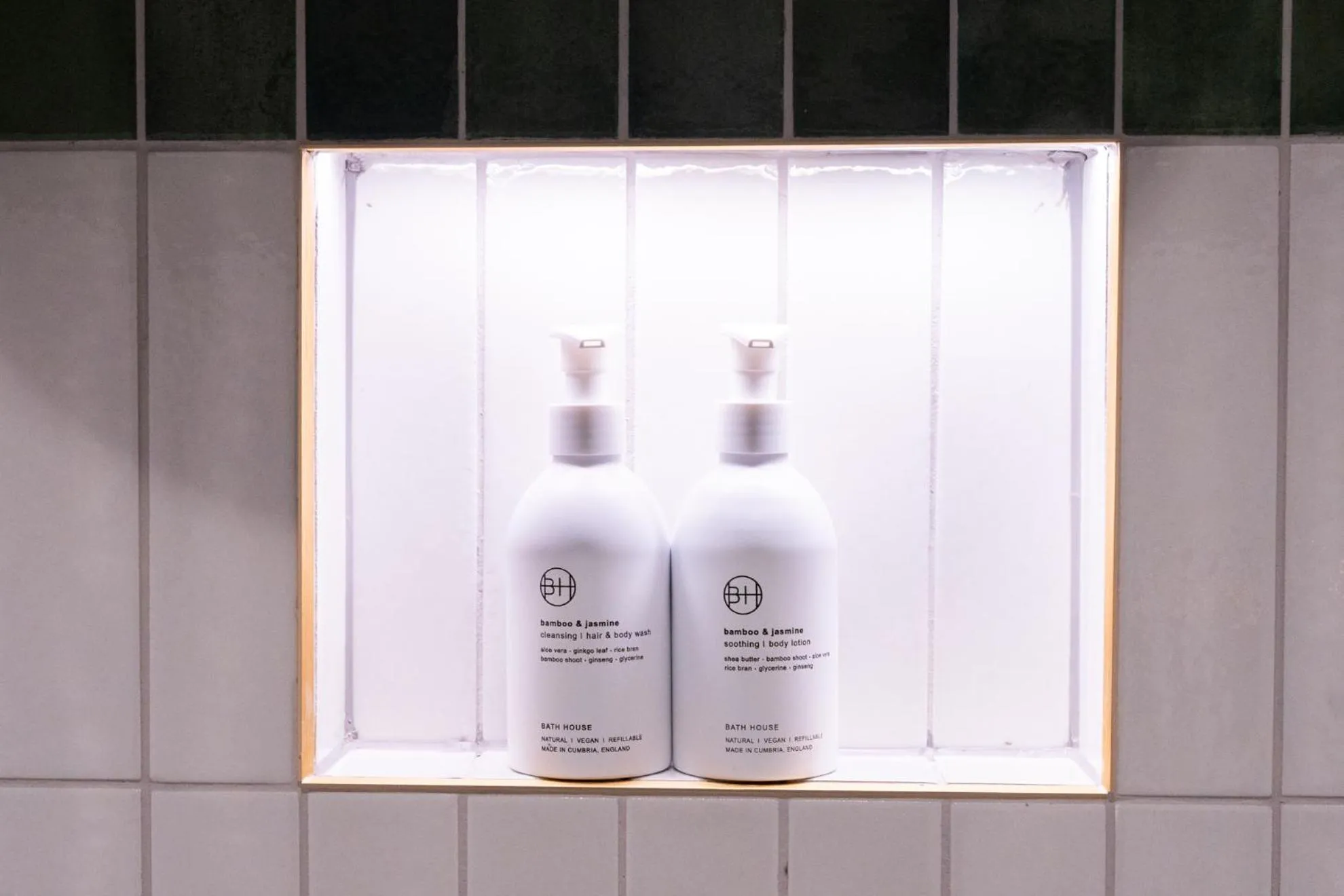 Longlands Inn & Cottages