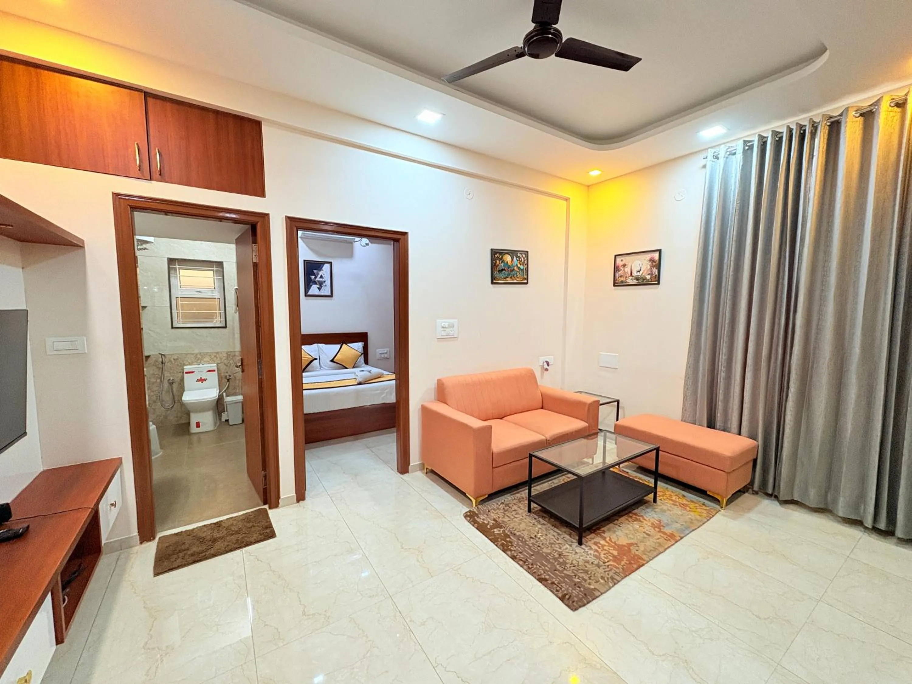 Bed in Sunshine Suites-Premium