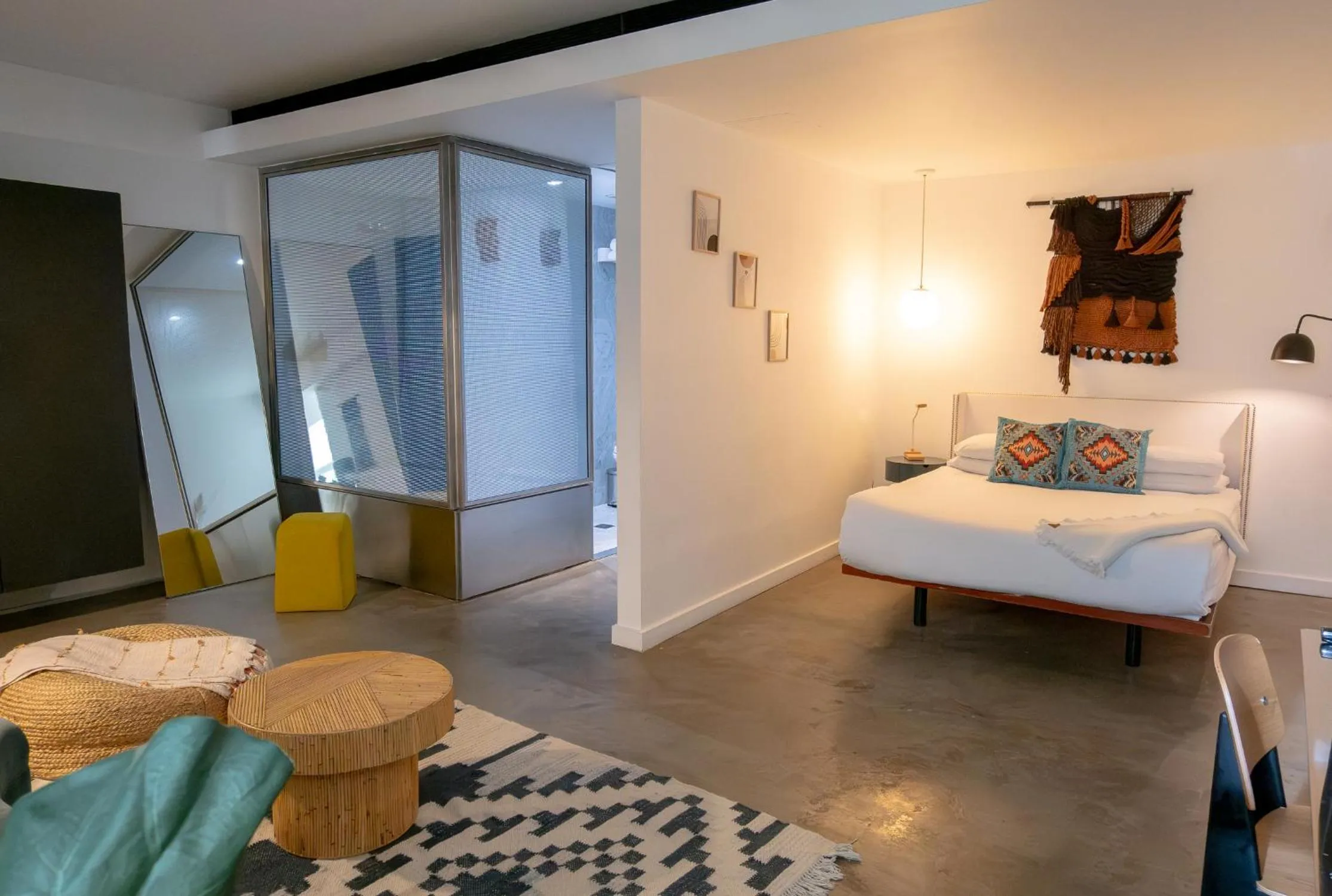 Bedroom, Bed in Selina Chelsea