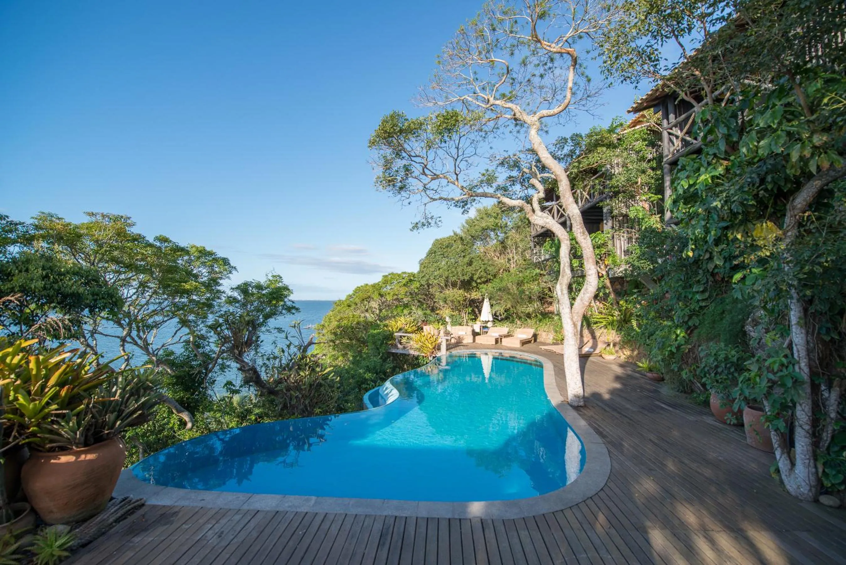 Pool view in Pousada Enseada das Garças