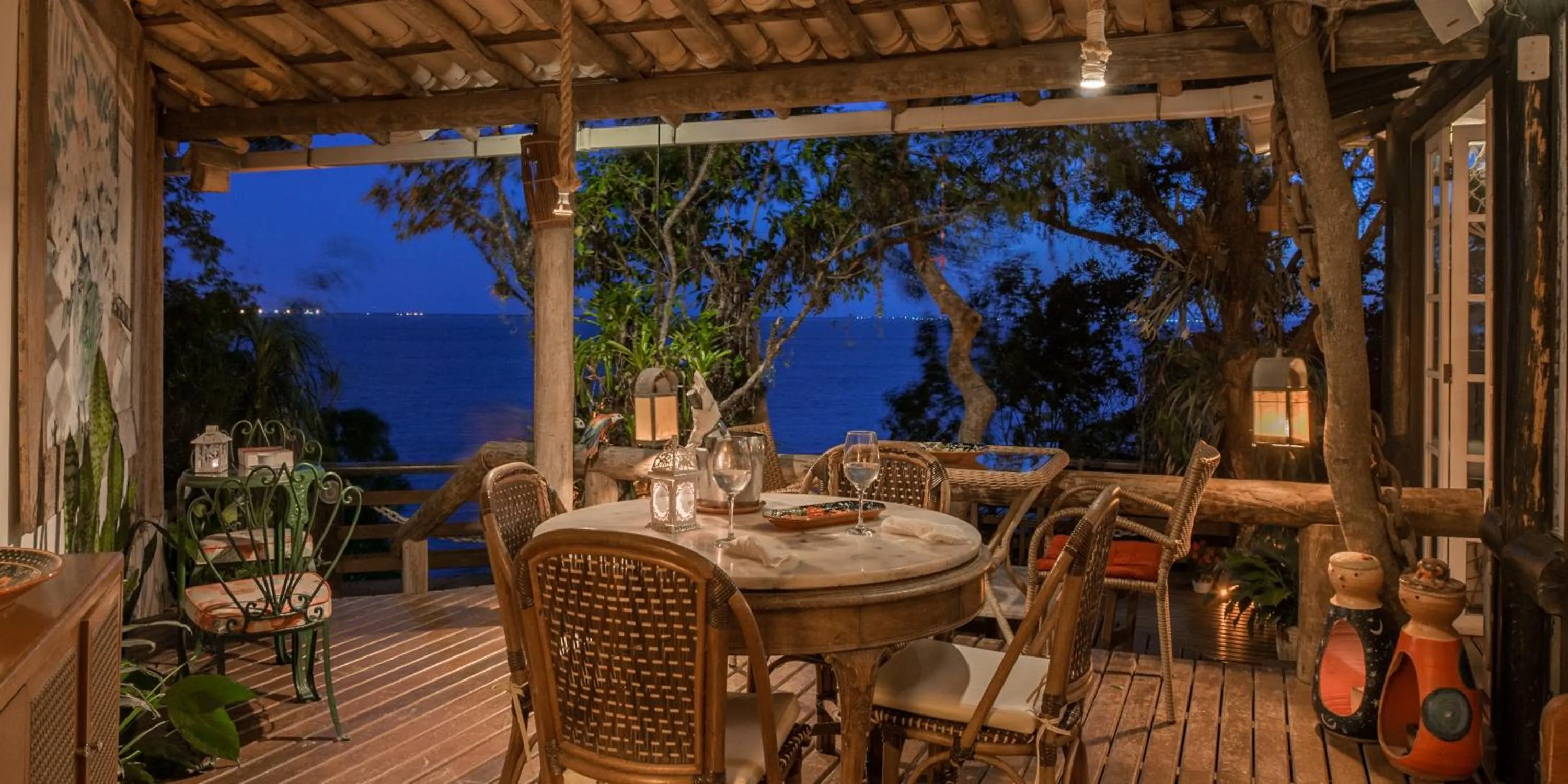 Restaurant/places to eat in Pousada Enseada das Garças